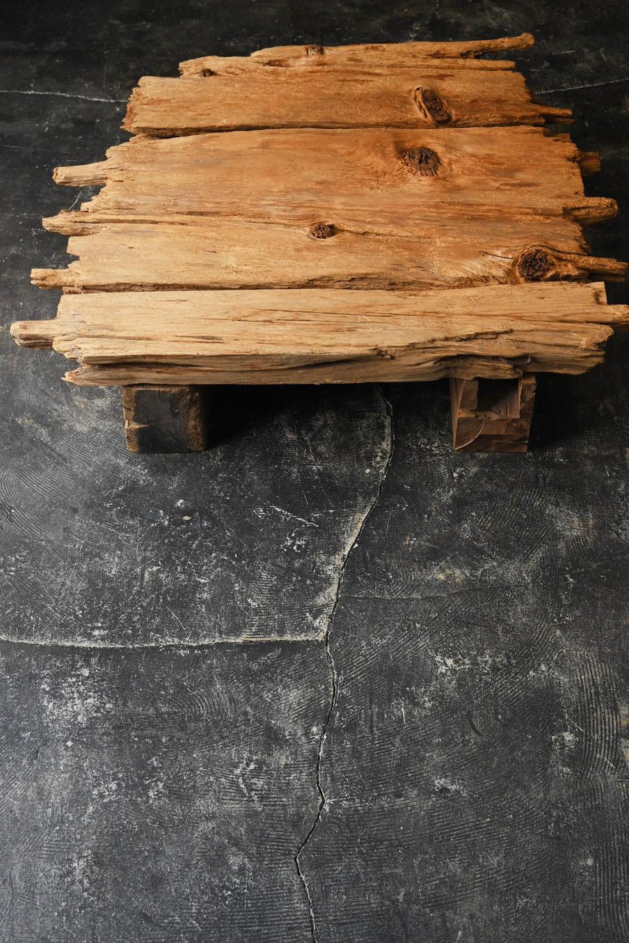 Japanischer Wabi Sabi Antiker niedriger Holztisch/1800-1920/Sofa-Tisch aus Holz im Angebot 4