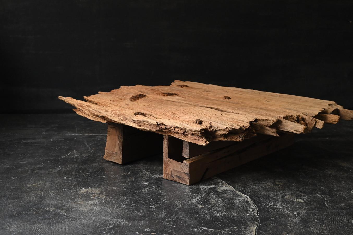 Japanischer Wabi Sabi Antiker niedriger Holztisch/1800-1920/Sofa-Tisch aus Holz (Eichenholz) im Angebot