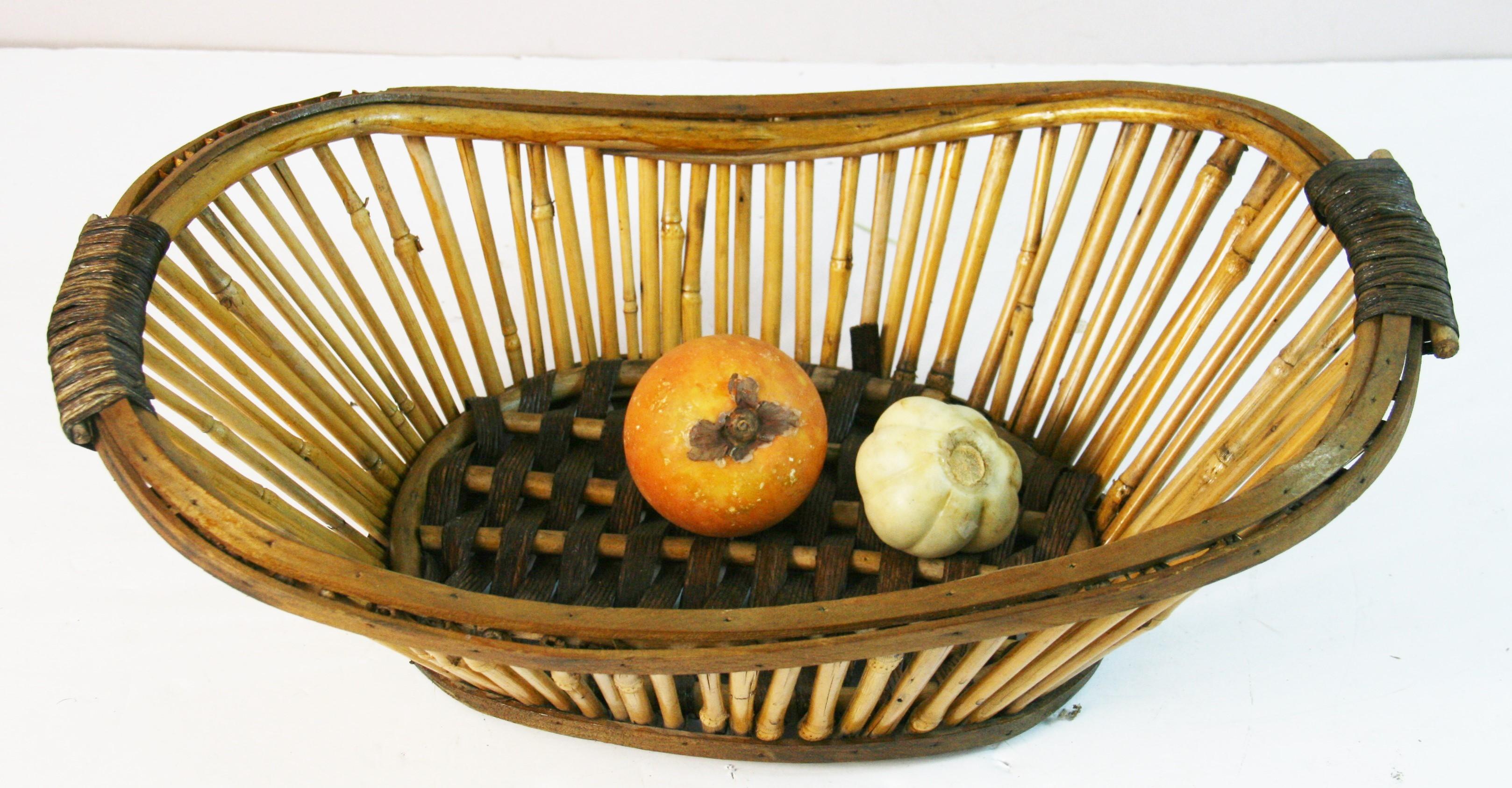 Japanisches Wabi Sabi  Obstkorb aus Bambus und Weide/Volkskunst im Zustand „Gut“ im Angebot in Douglas Manor, NY