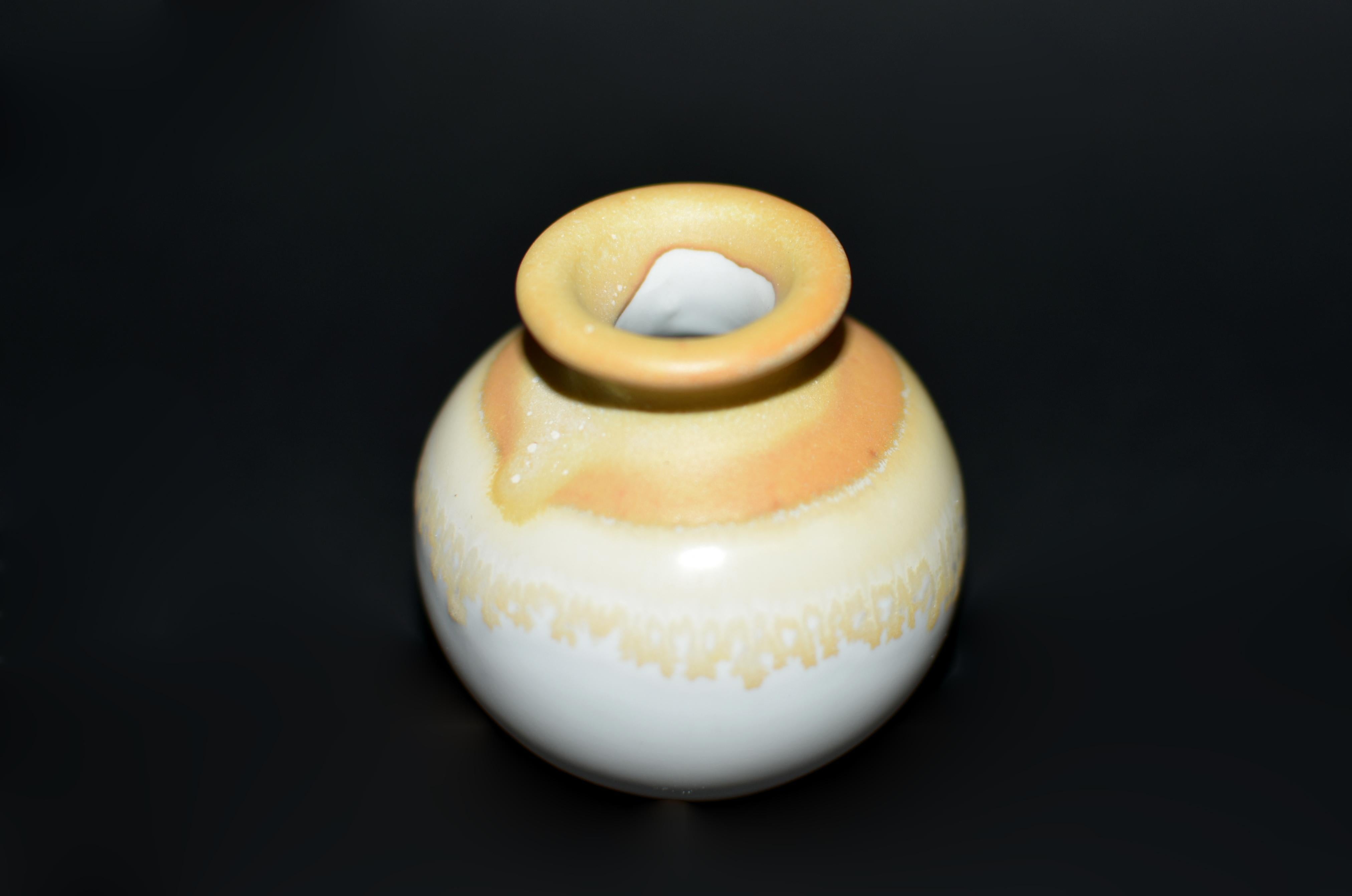 Mini vasi giapponesi in ceramica Wabi Sabi - Foglie d'oro - Set di quattro vasi In condizioni ottime in vendita a Somis, CA