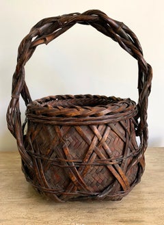 Japanischer Bambuskorb mit Wagumi-Griff Ikebana
