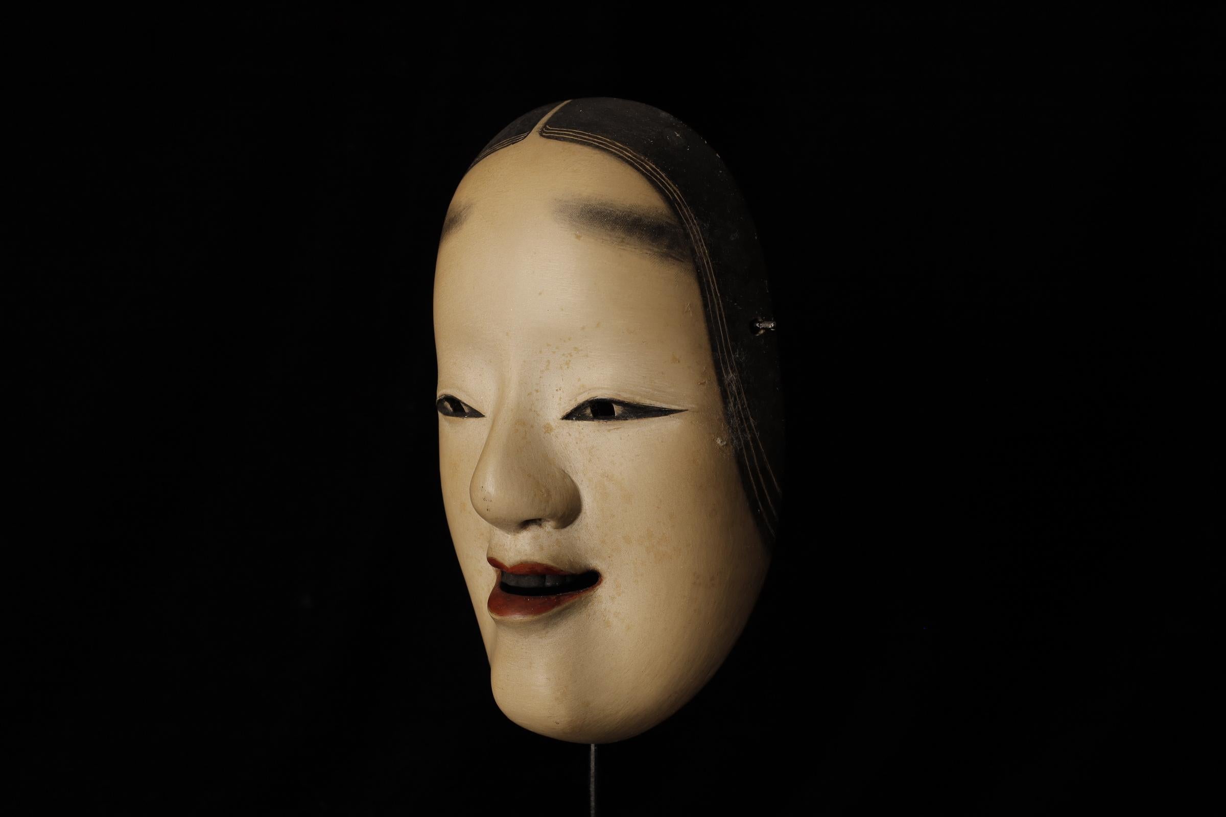 Maschera Noh giapponese WAKA WAKA (増女). Attribuito a Takada Fuki (高田 冨季, 1935-2008) In condizioni buone in vendita a Fukuoka, JP