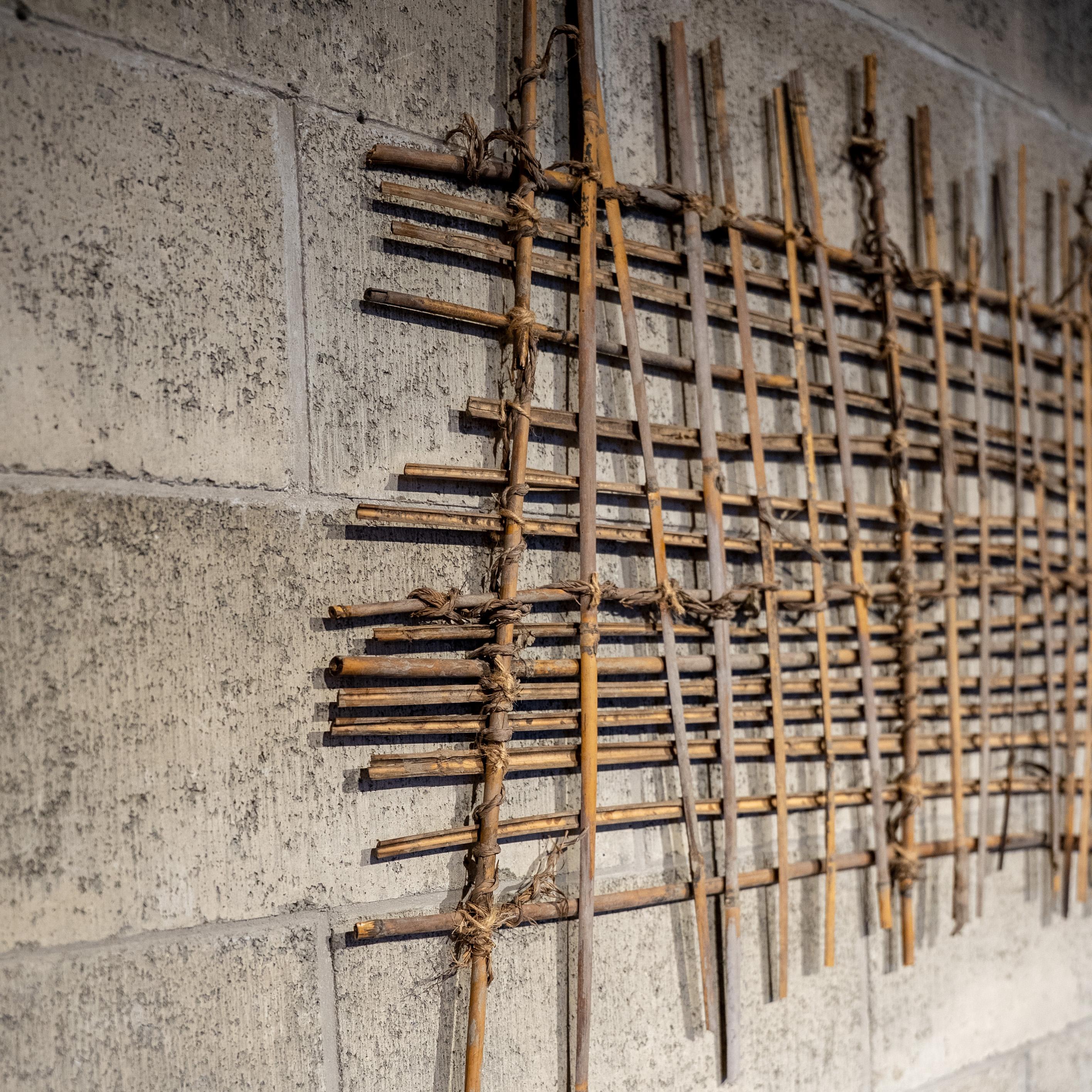 Japanische Wandkunst, Wabi Sabi, Japan, 19. Jahrhundert (Holz) im Angebot