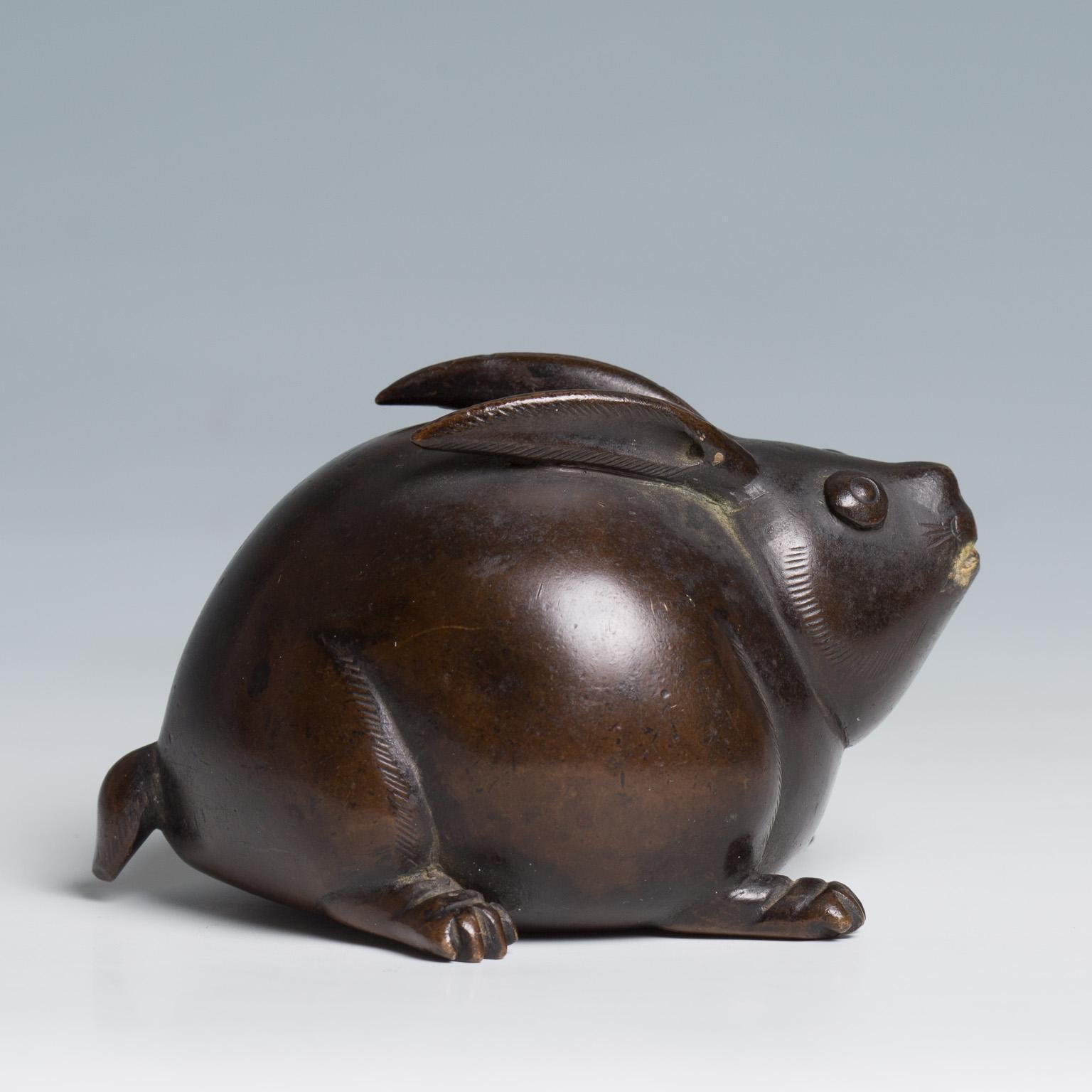 Japanese Water Dropper, Suiteki Shaped as a Hare, Momoyama Period In Excellent Condition In Milano, IT