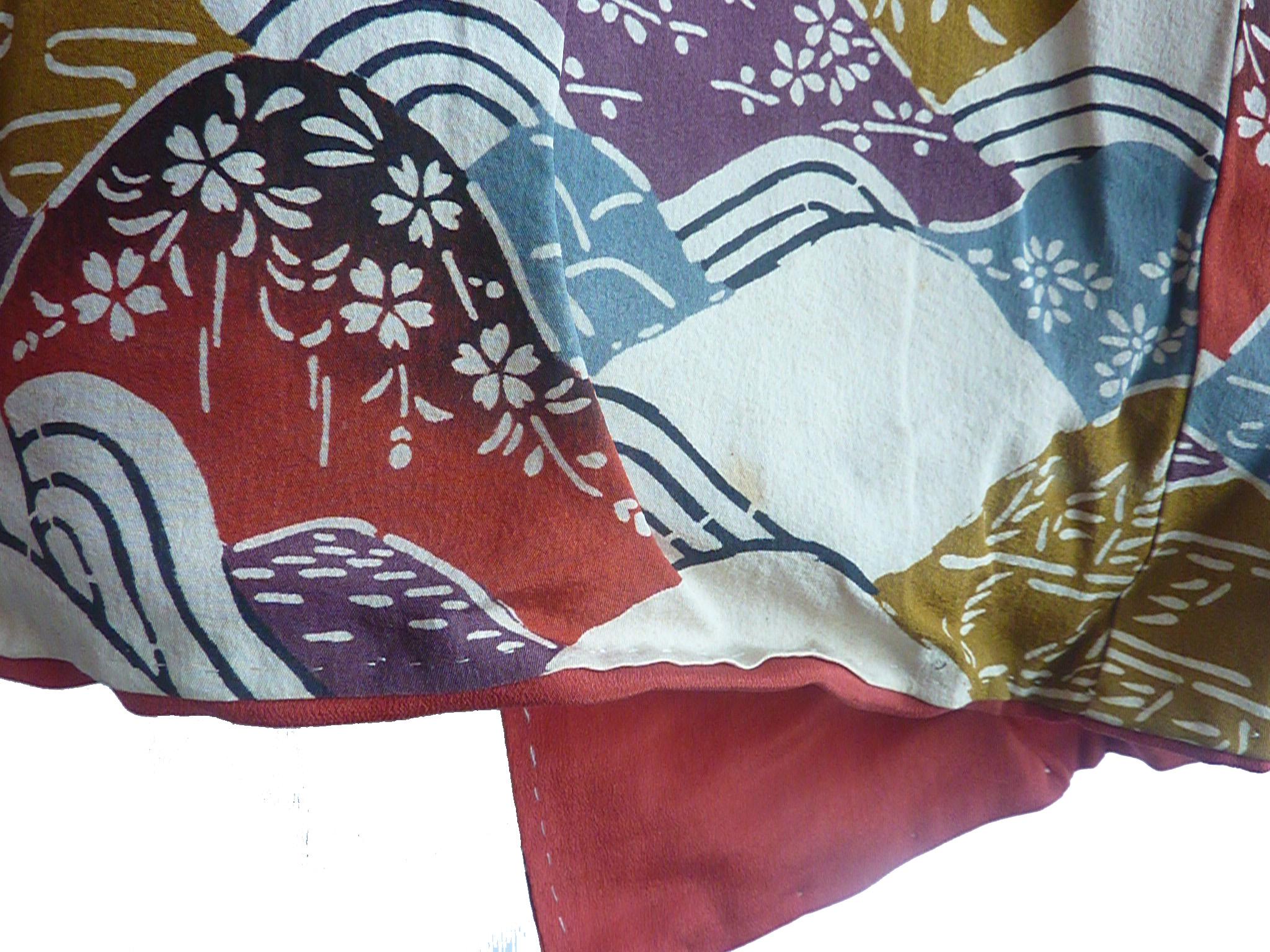 Kimono en soie vintage Furisode à imprimé vague japonais Unisexe en vente