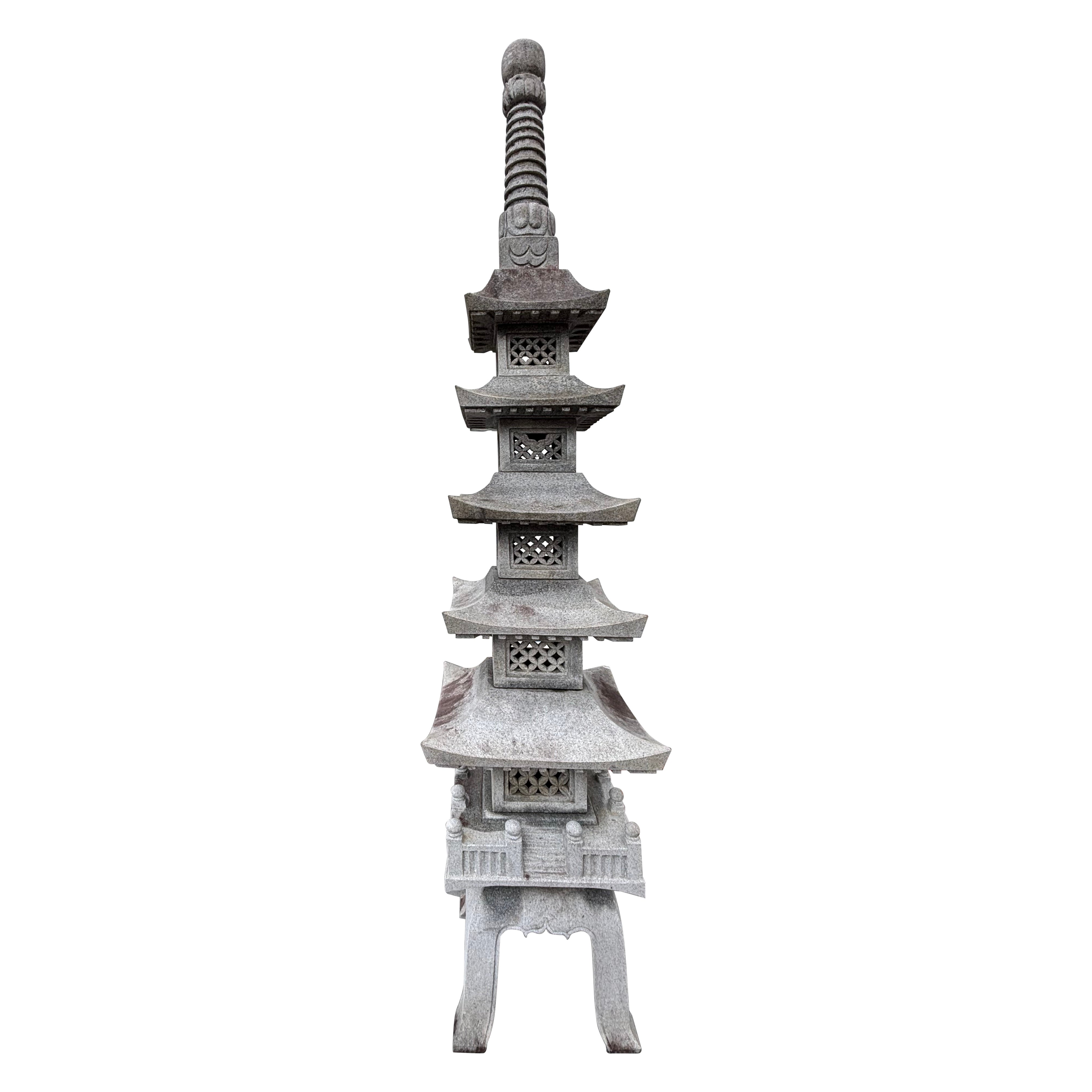Giapponese  Lanterna Pagoda in granito bianco da 100 pollici - Fine Garden Art in vendita