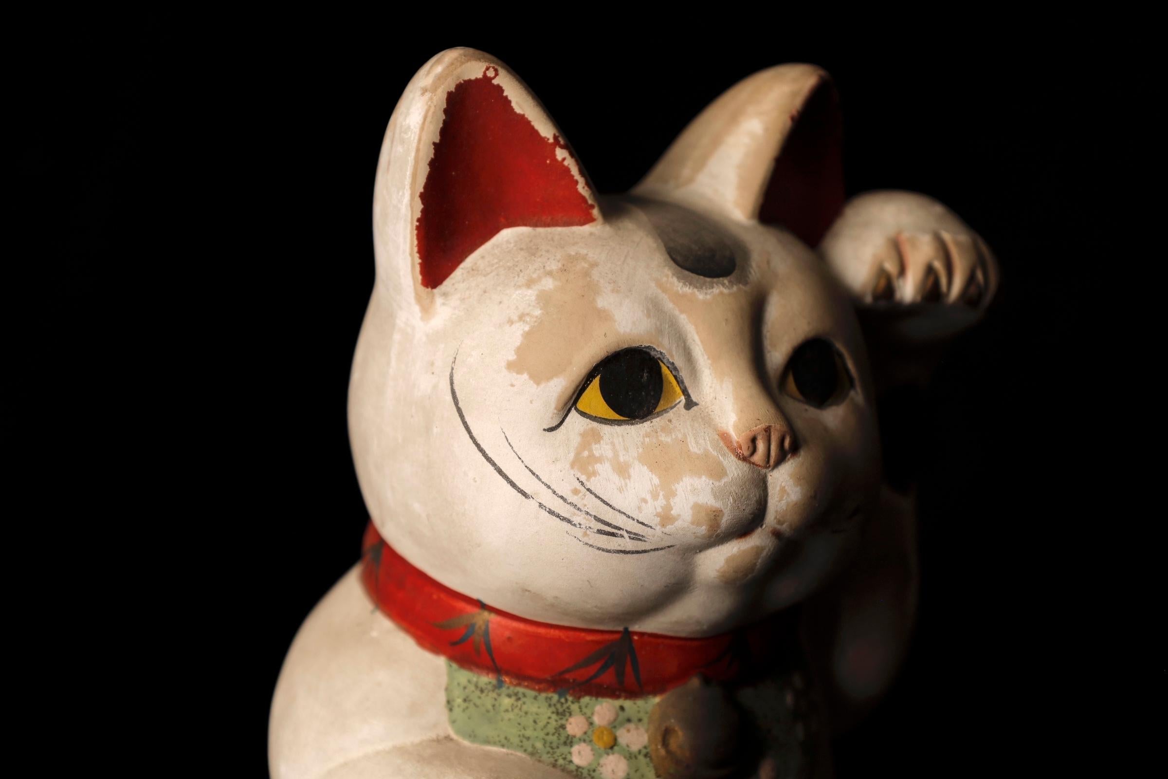 Giapponese  Gatto Maneki neko bianco Oggetto periodo Edo in vendita 3