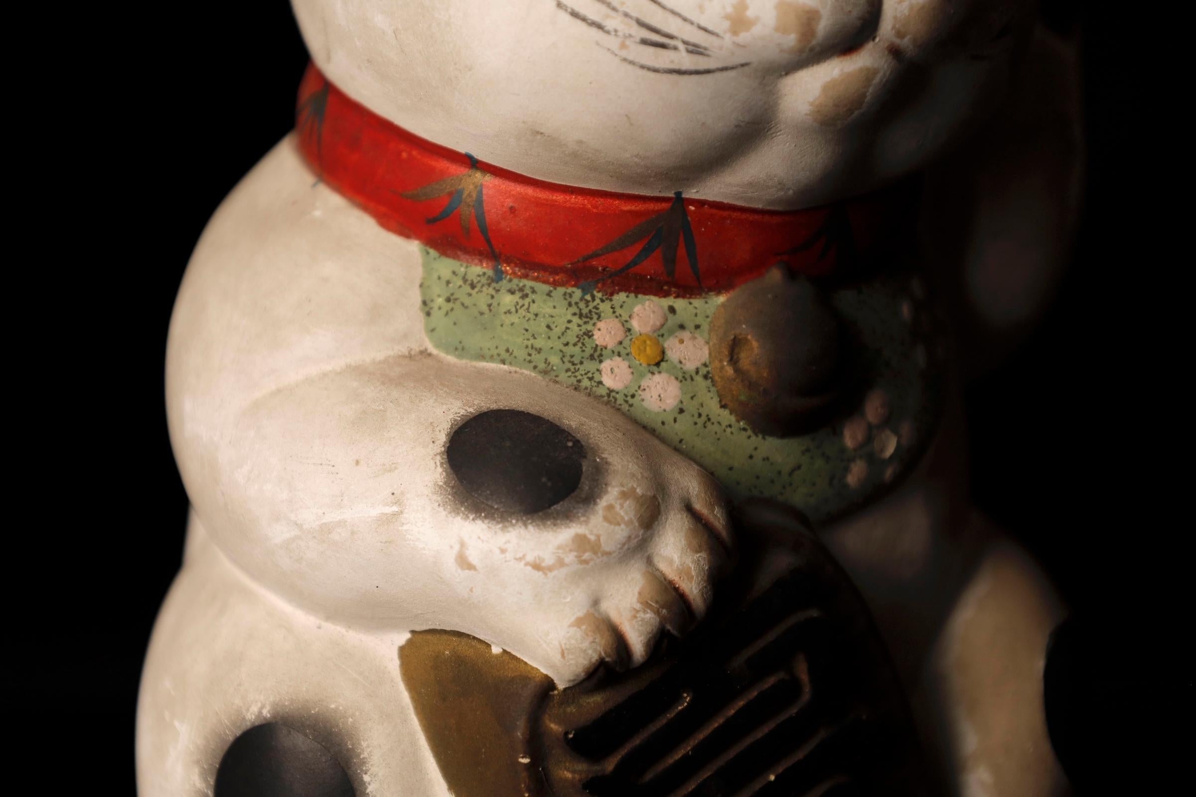 Giapponese  Gatto Maneki neko bianco Oggetto periodo Edo in vendita 4