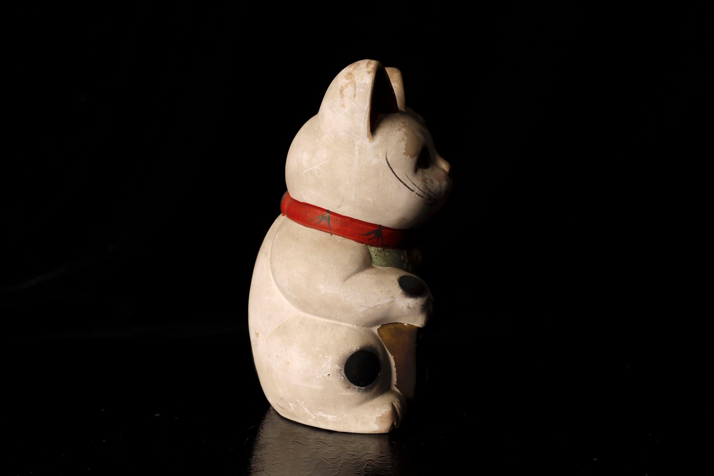 Giapponese  Gatto Maneki neko bianco Oggetto periodo Edo in vendita 2
