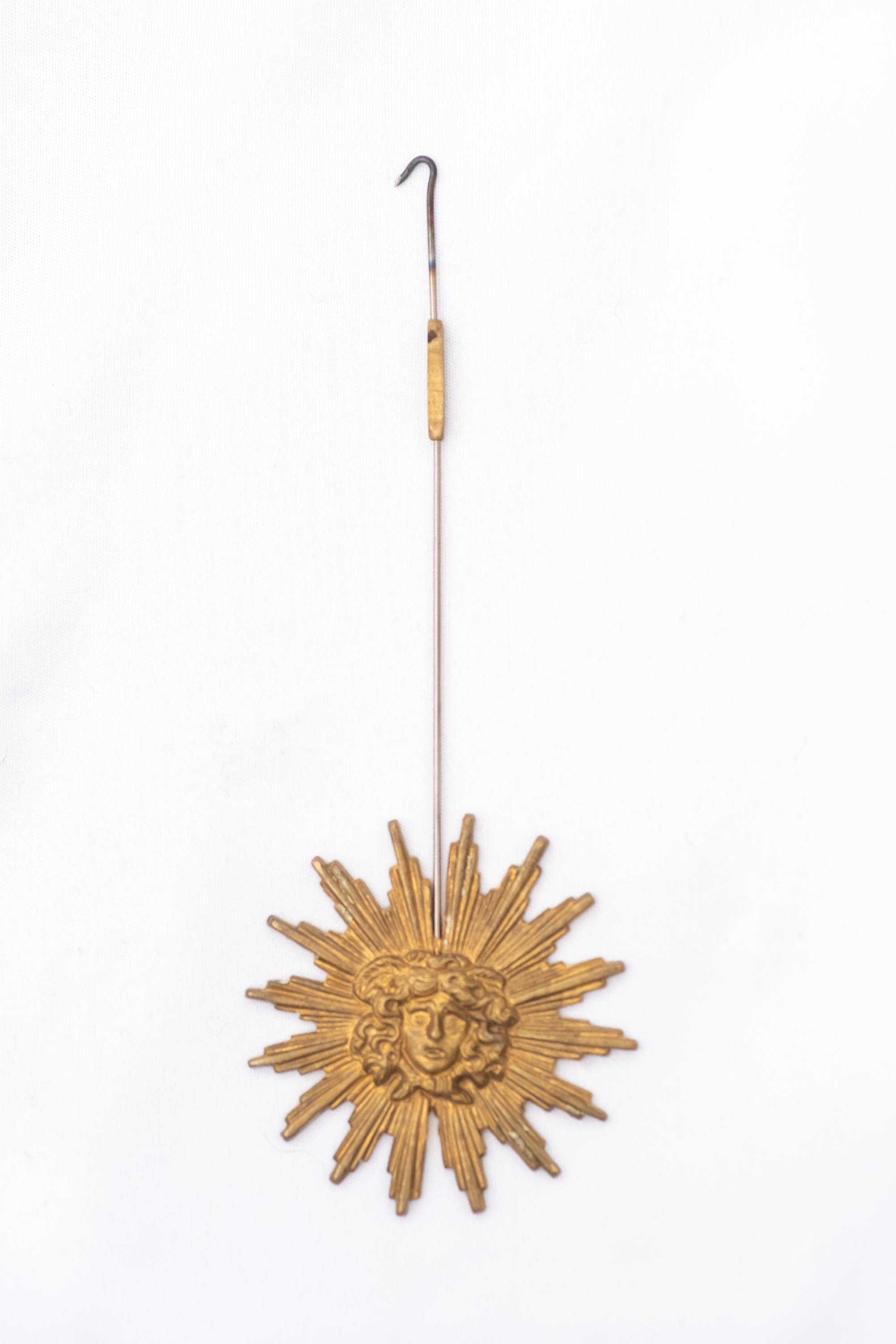 Japanische Frau Feuervergoldete Bronzeuhr um 1800 im Angebot 3