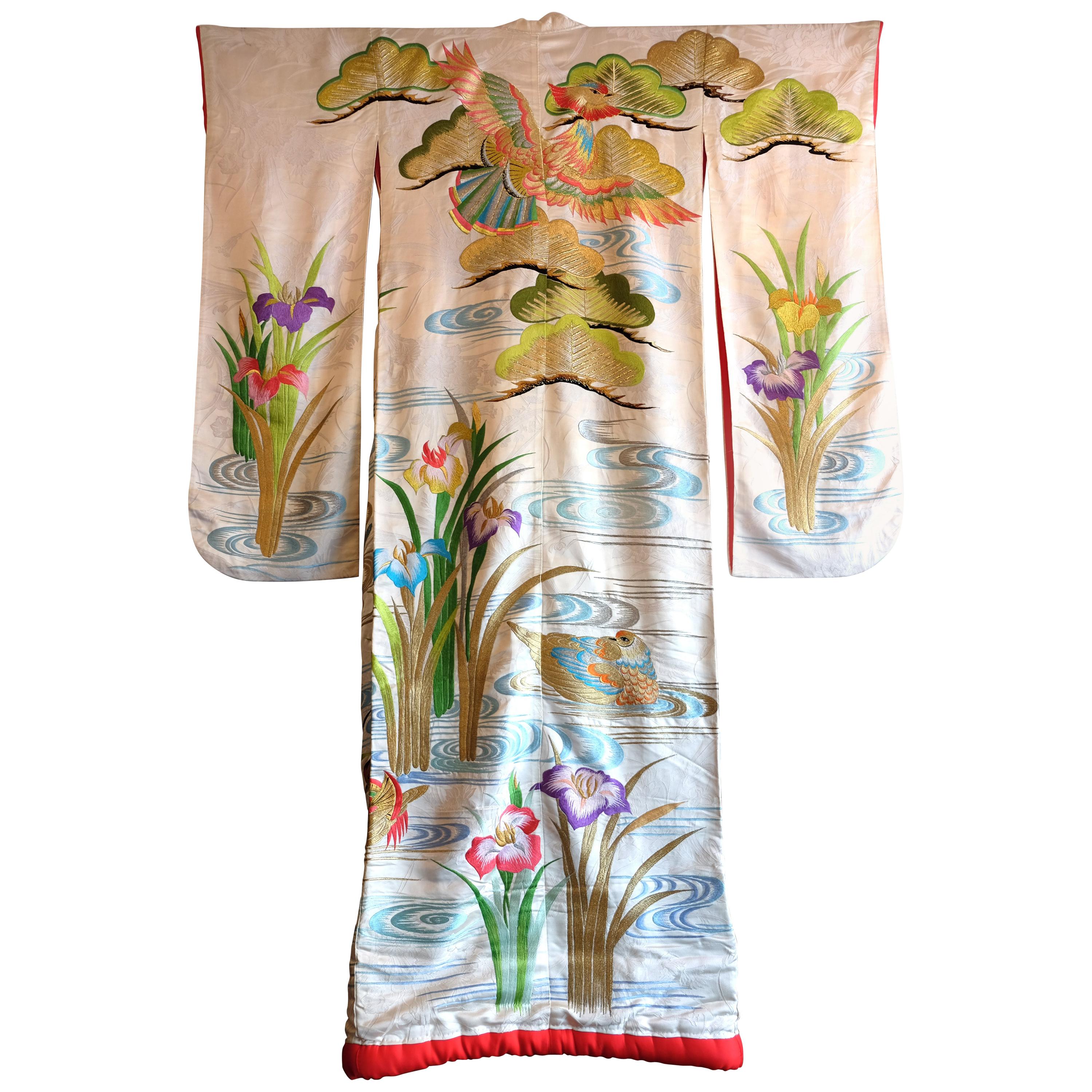 Japanese Women's Silk Bridal Robe, Uchikake, Worn over a Kimono, 1970s For Sale