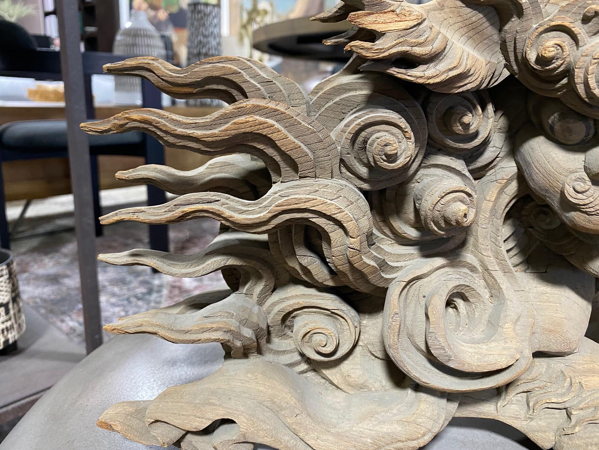 Shishi Komainu chien de gardien du temple Shinto en bois sculpté en forme de lion du Japon Bon état à Studio City, CA