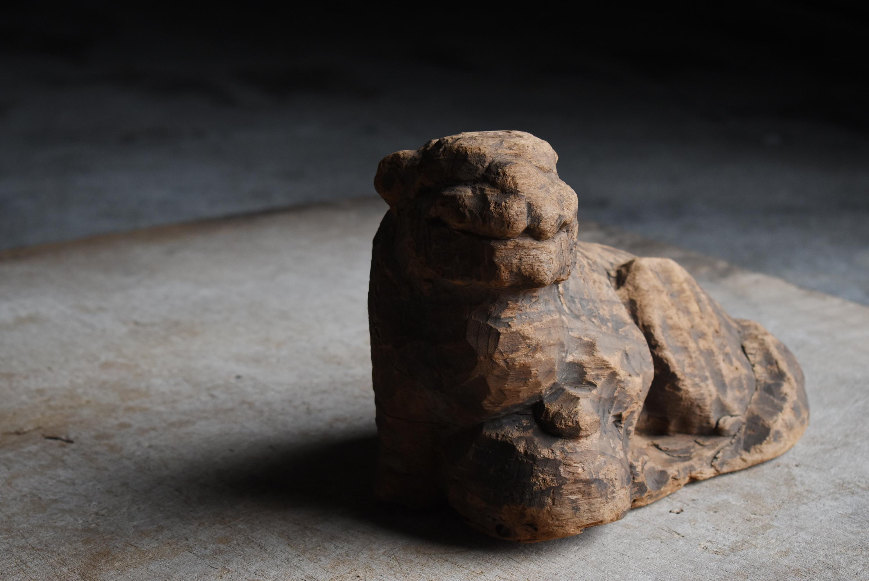 Edo Japanese Wood Carving Lion 1800s-1860s / Sculpture Object Wabisabi For Sale