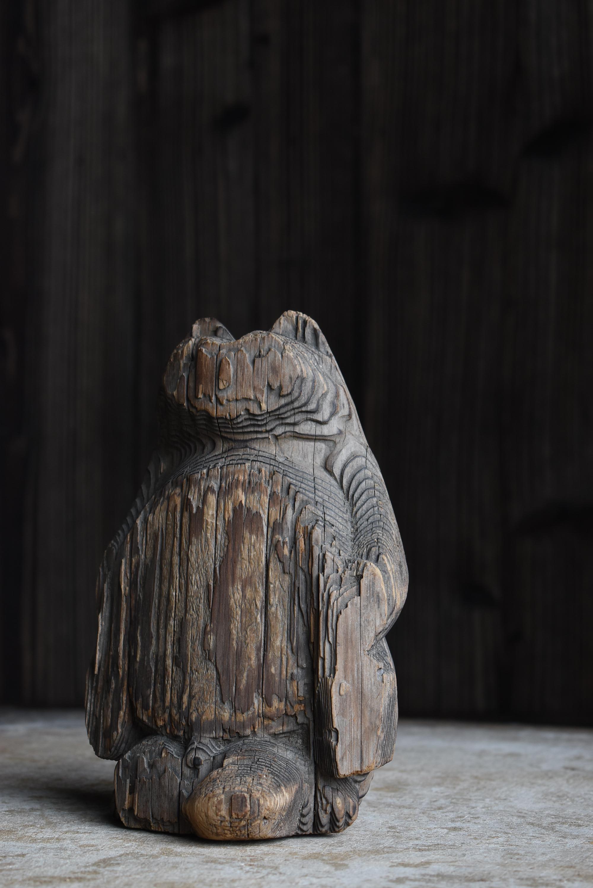 Japanese Antique Wood Carving Raccoon Dog 1900s-1940s / Sculpture Wabi Sabi For Sale 8
