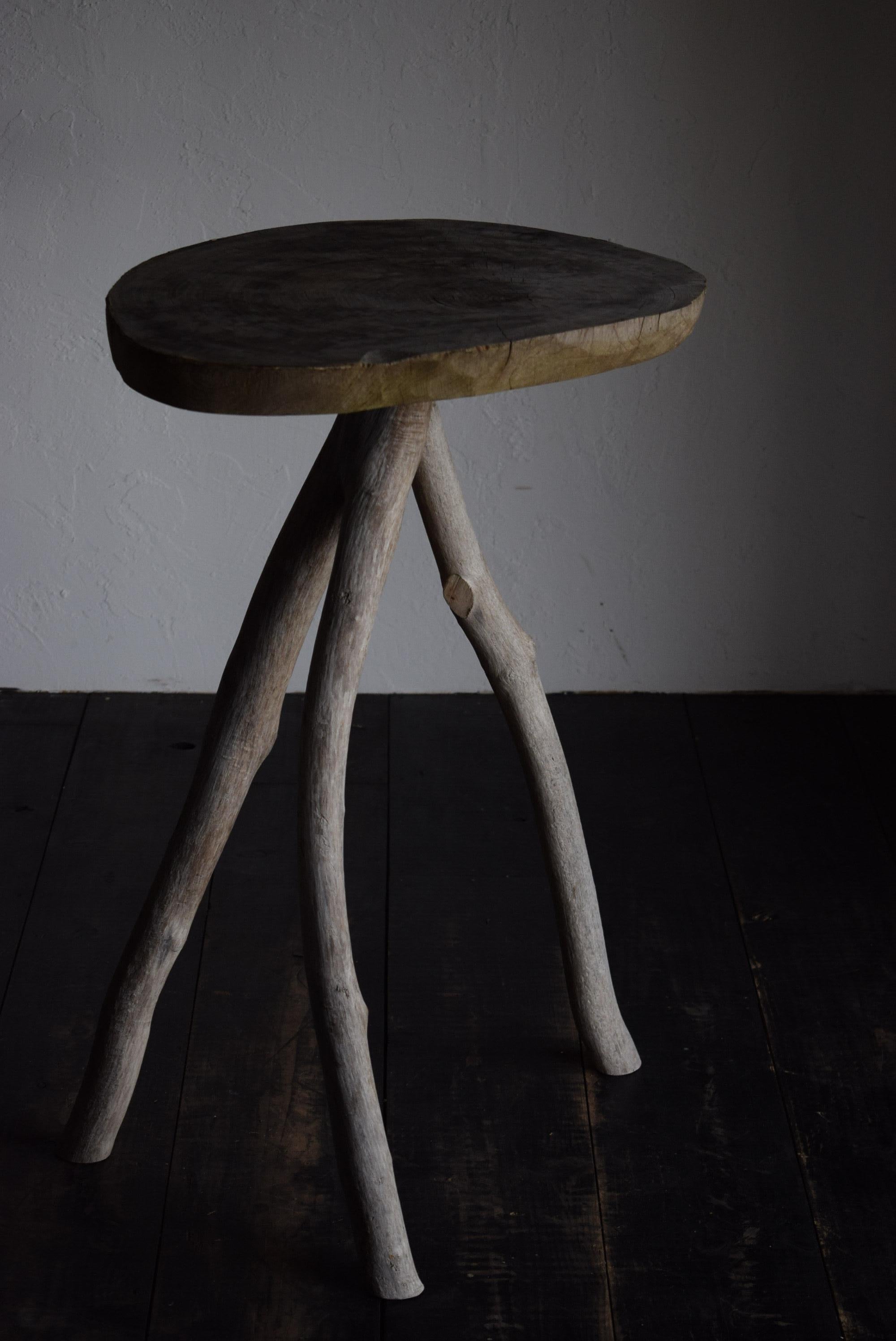 Japanischer Holztisch / Wabi-Sabi Tisch / Primitiver Tisch / Messestand 7