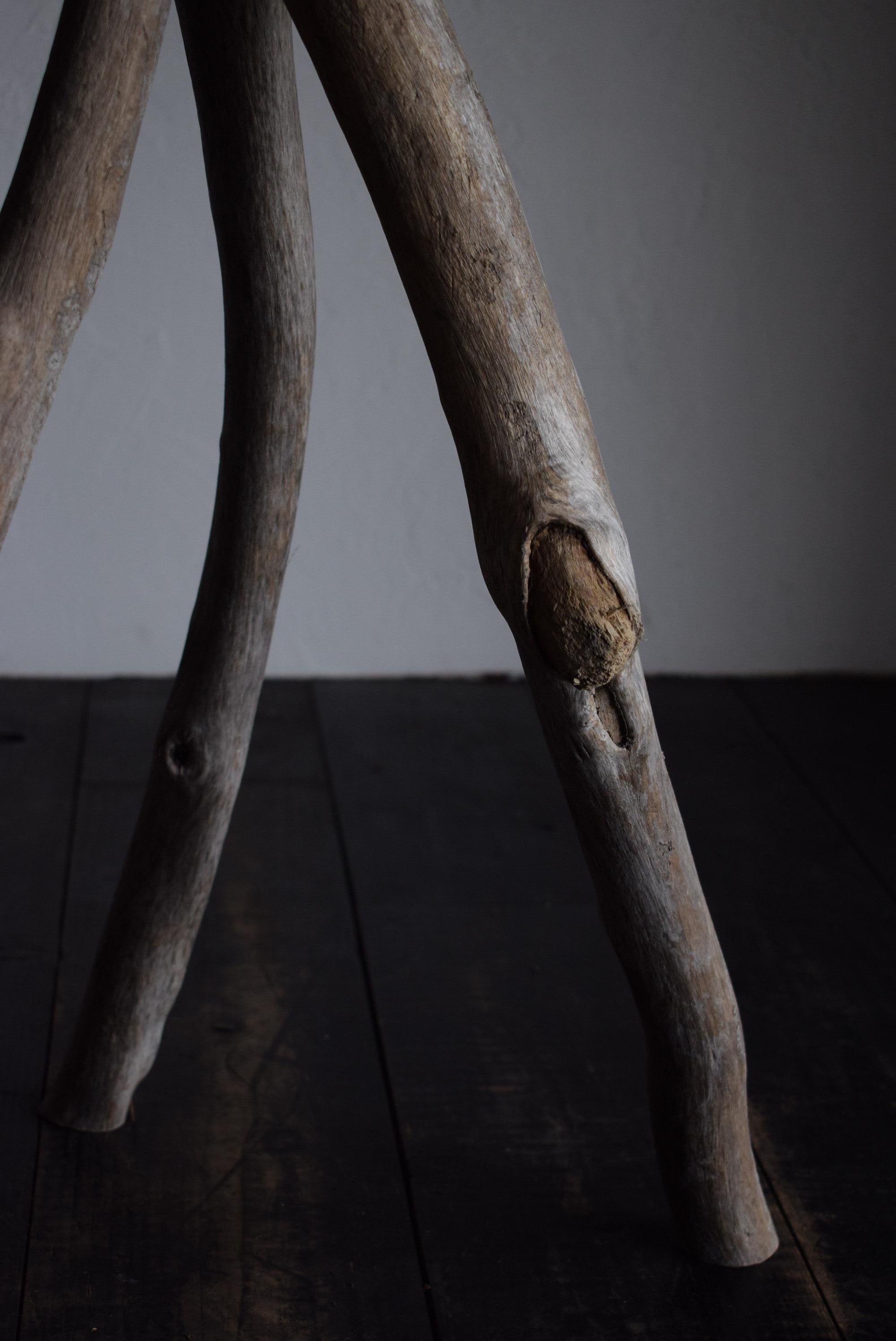 Japanischer Holztisch / Wabi-Sabi Tisch / Primitiver Tisch / Messestand 10