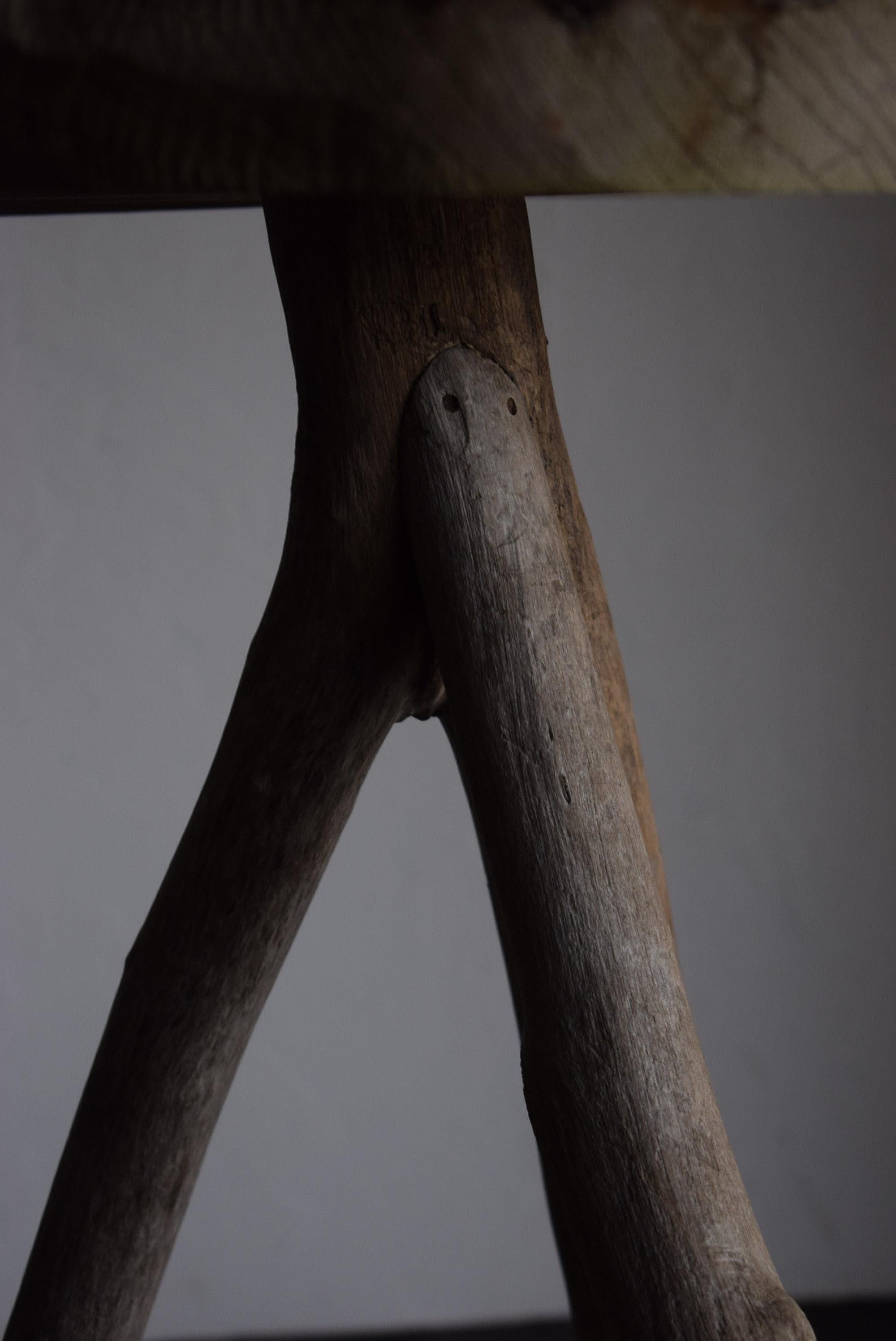 Japanischer Holztisch / Wabi-Sabi Tisch / Primitiver Tisch / Messestand 12