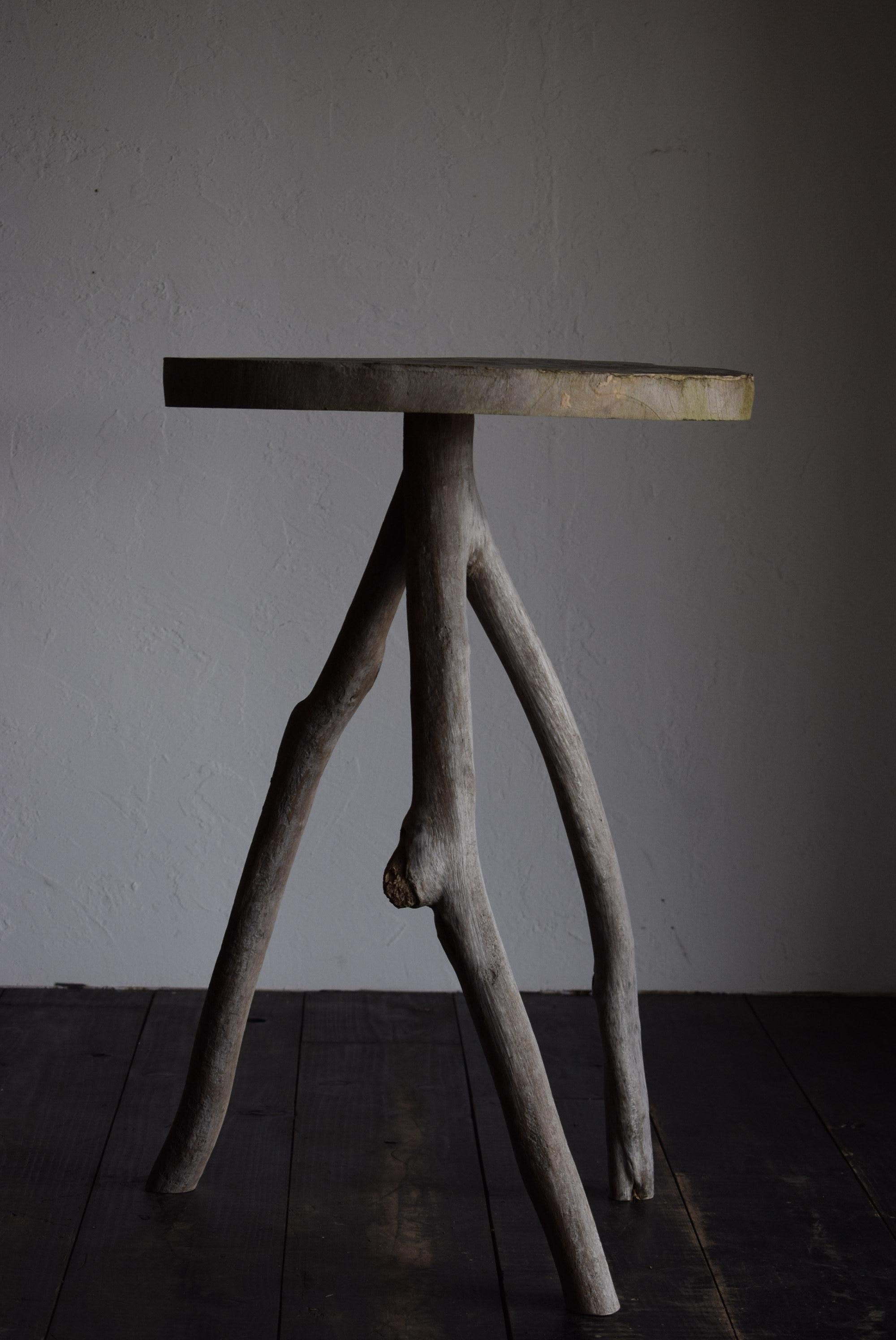 Japanischer Holztisch / Wabi-Sabi Tisch / Primitiver Tisch / Messestand 1