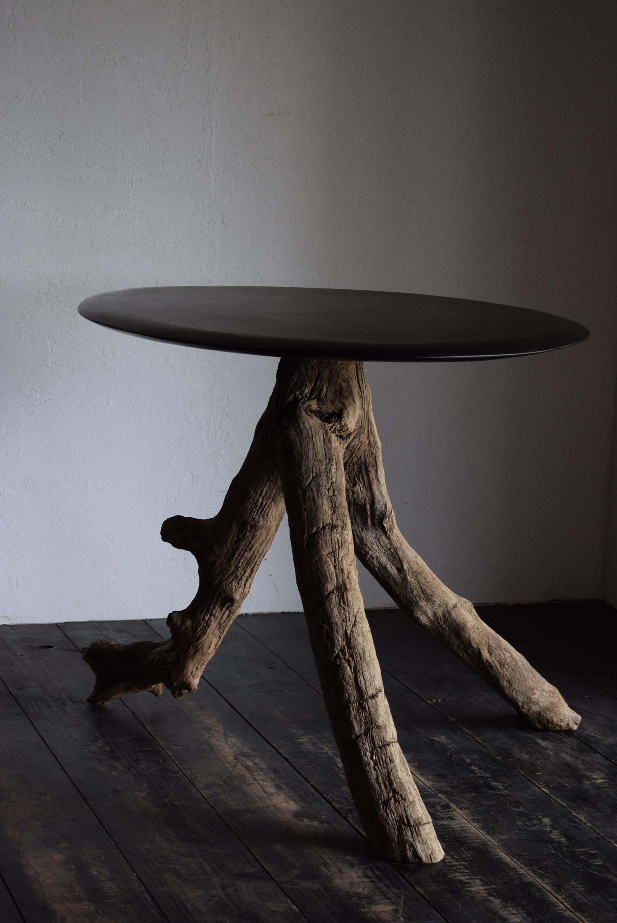 Tavolo giapponese in legno / tavolo wabi-sabi / tavolo primitivo / tavolo da esposizione in legno in vendita 1