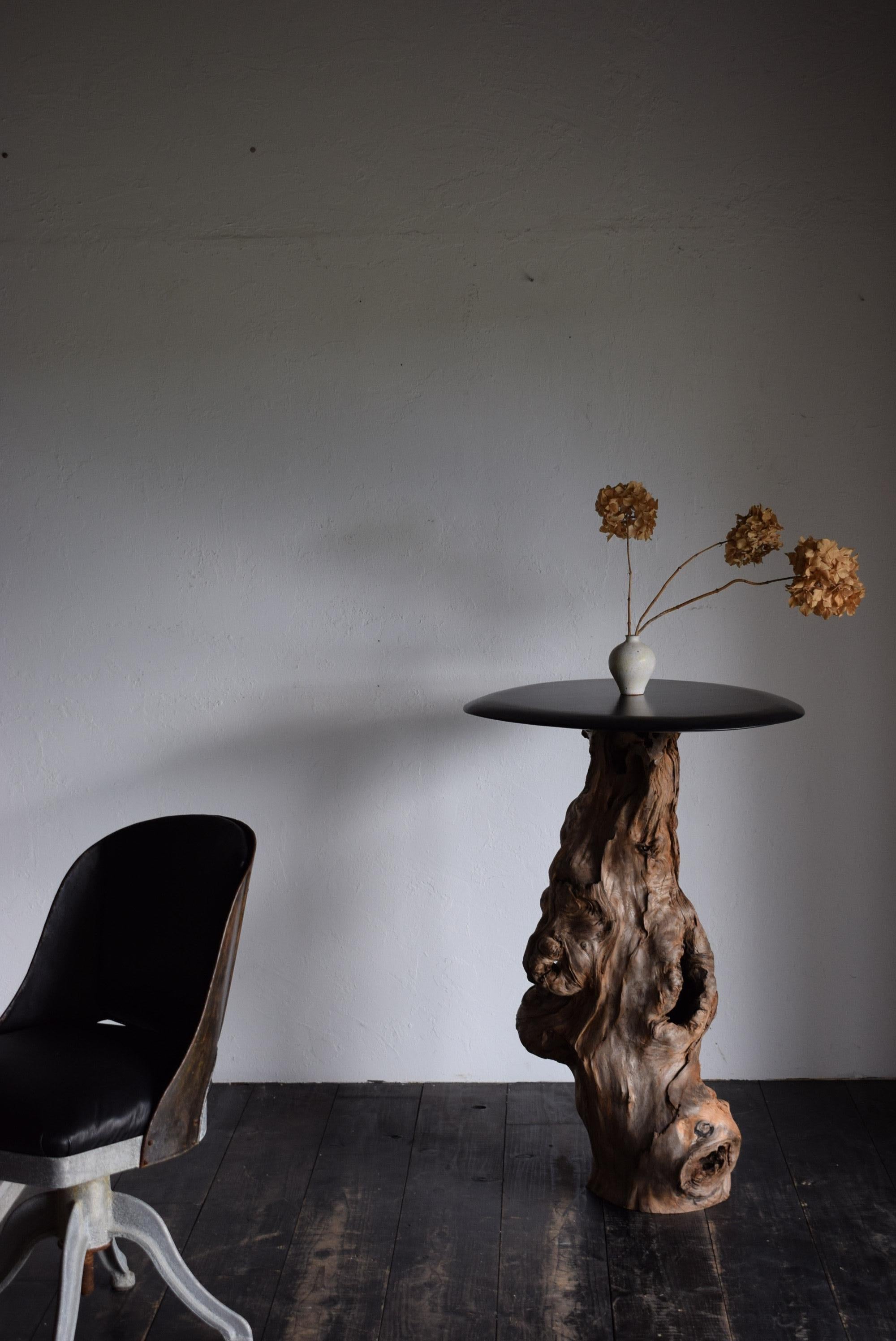Japanischer Holztisch /wabi-sabi-Tisch / rustikaler Tisch / im Zustand „Gut“ in Sammu-shi, Chiba