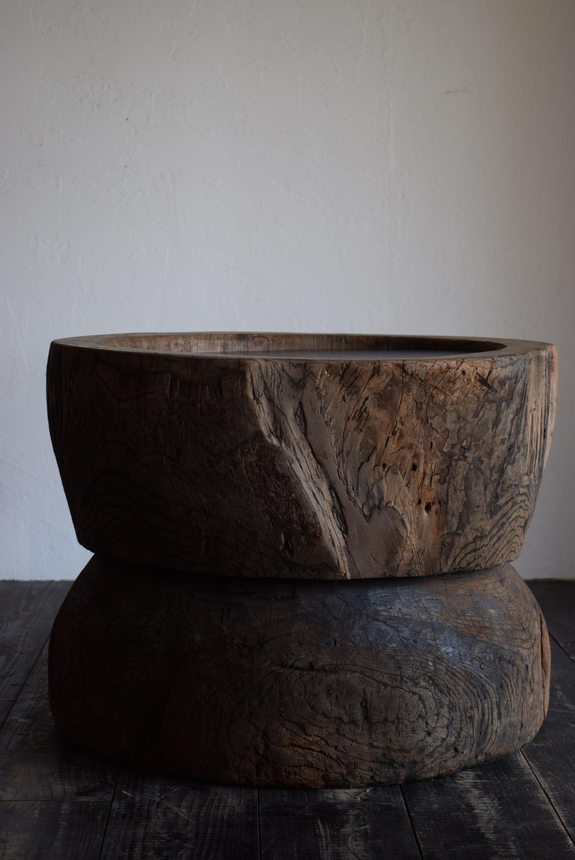 Japanischer Holzblocktisch /Wabi-Sabi Couchtisch/1900er〜 (Primitiv)