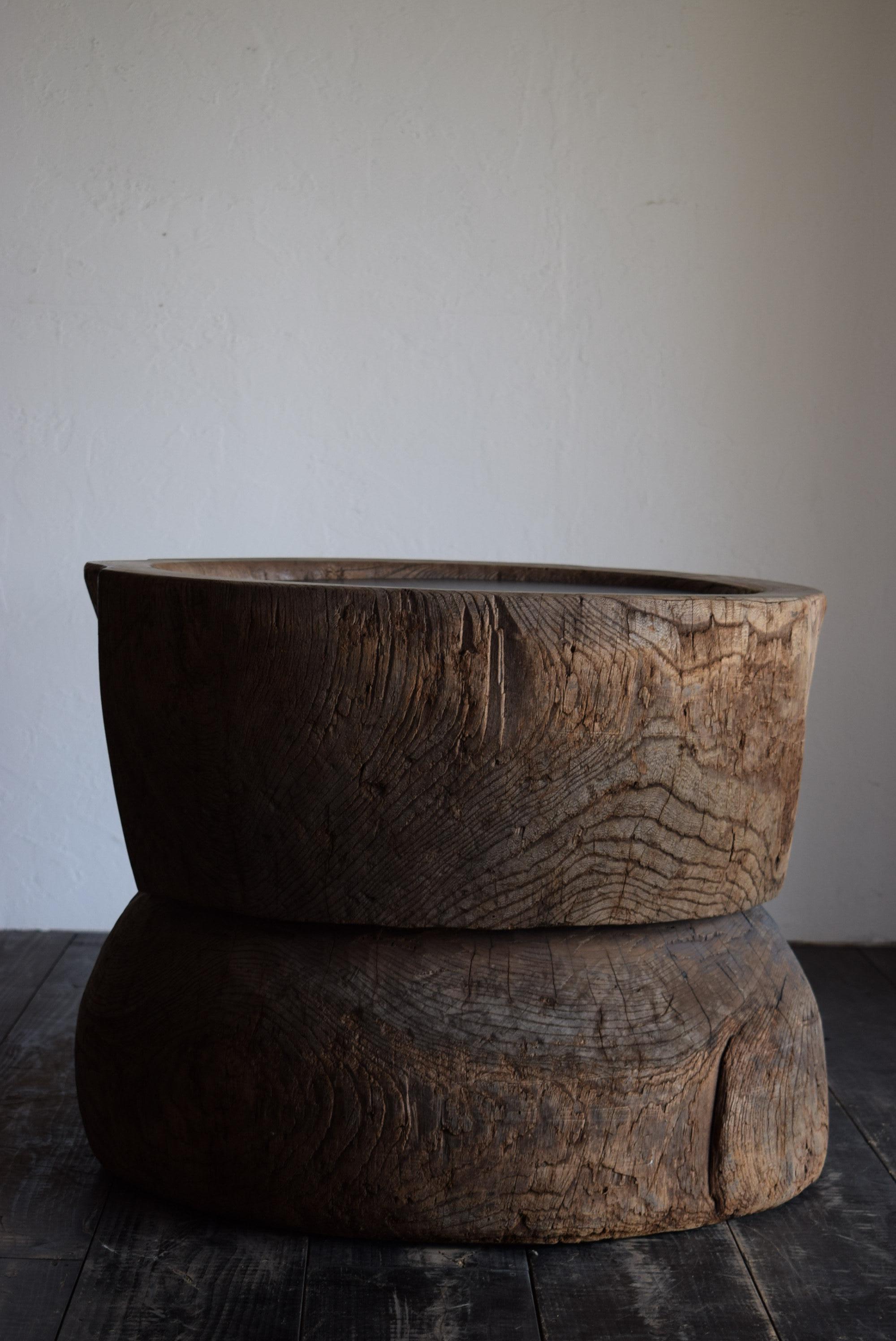 Japanischer Holzblocktisch /Wabi-Sabi Couchtisch/1900er〜 im Zustand „Gut“ in Sammu-shi, Chiba