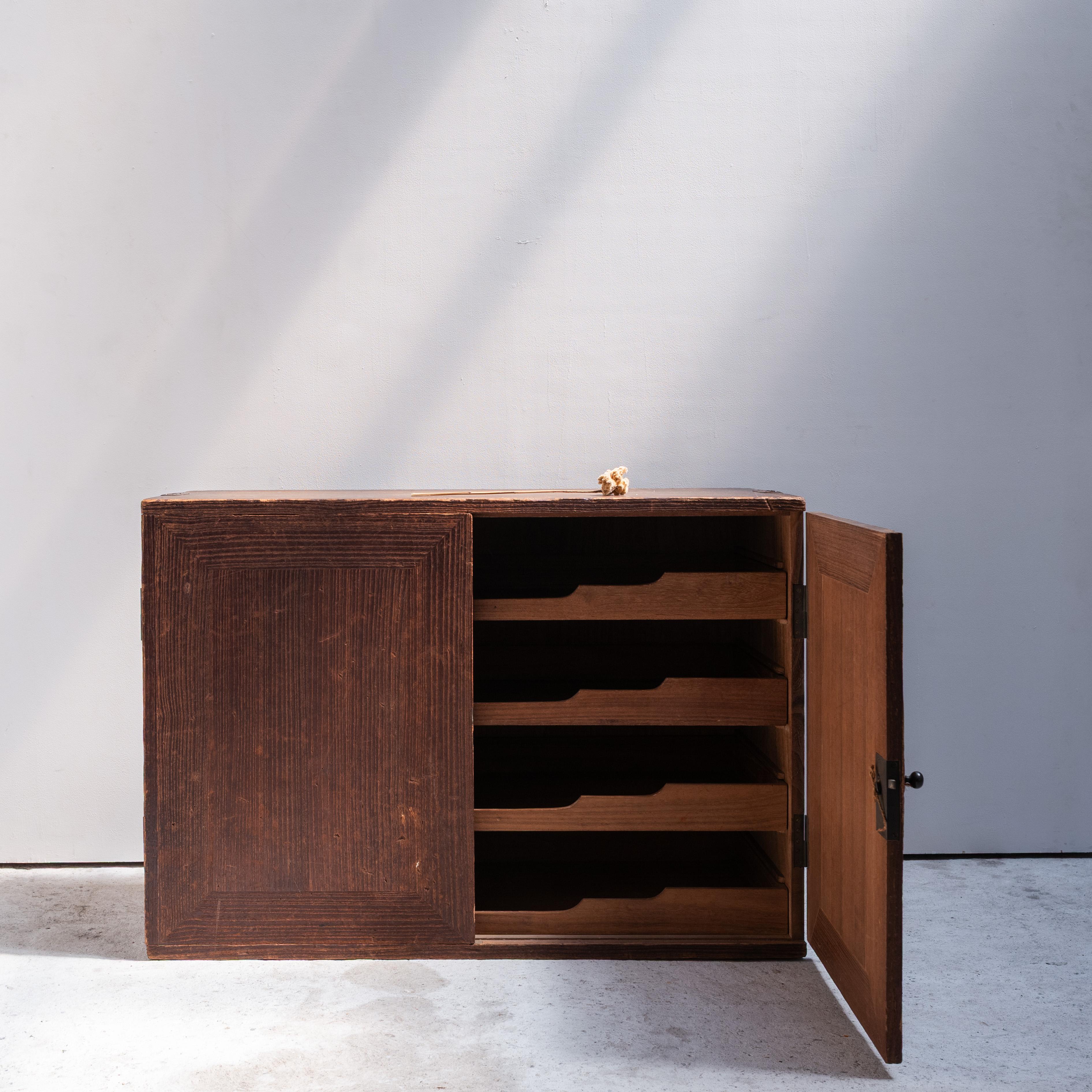Japanese Wooden Cabinet, Early 20th Century, Japan, Wabi Sabi In Good Condition For Sale In Tokyo, Tokyo