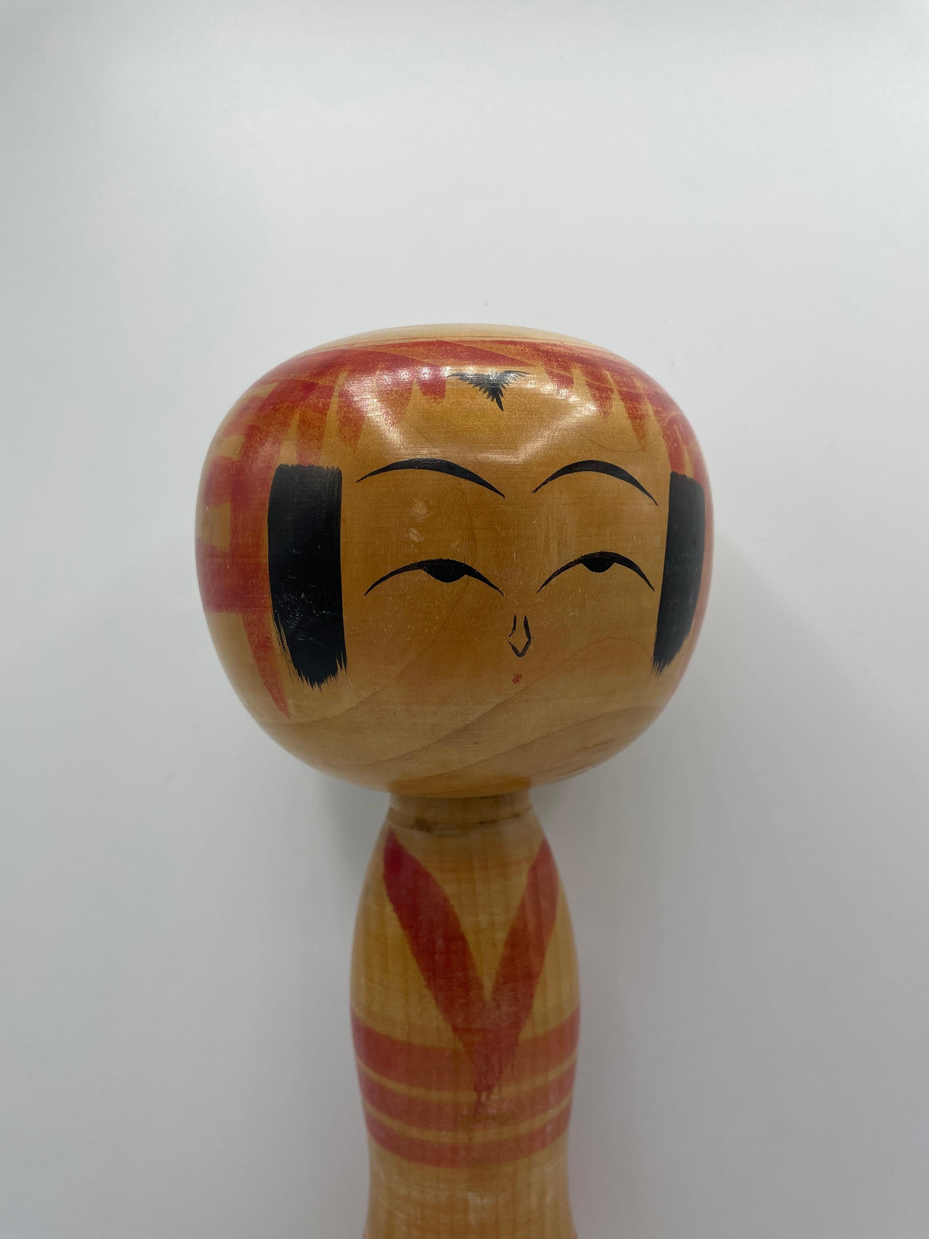 Japanese Wooden Kokeshi Doll Hisashiro NIIYAMA Yajiro 1970s In Fair Condition For Sale In Paris, FR