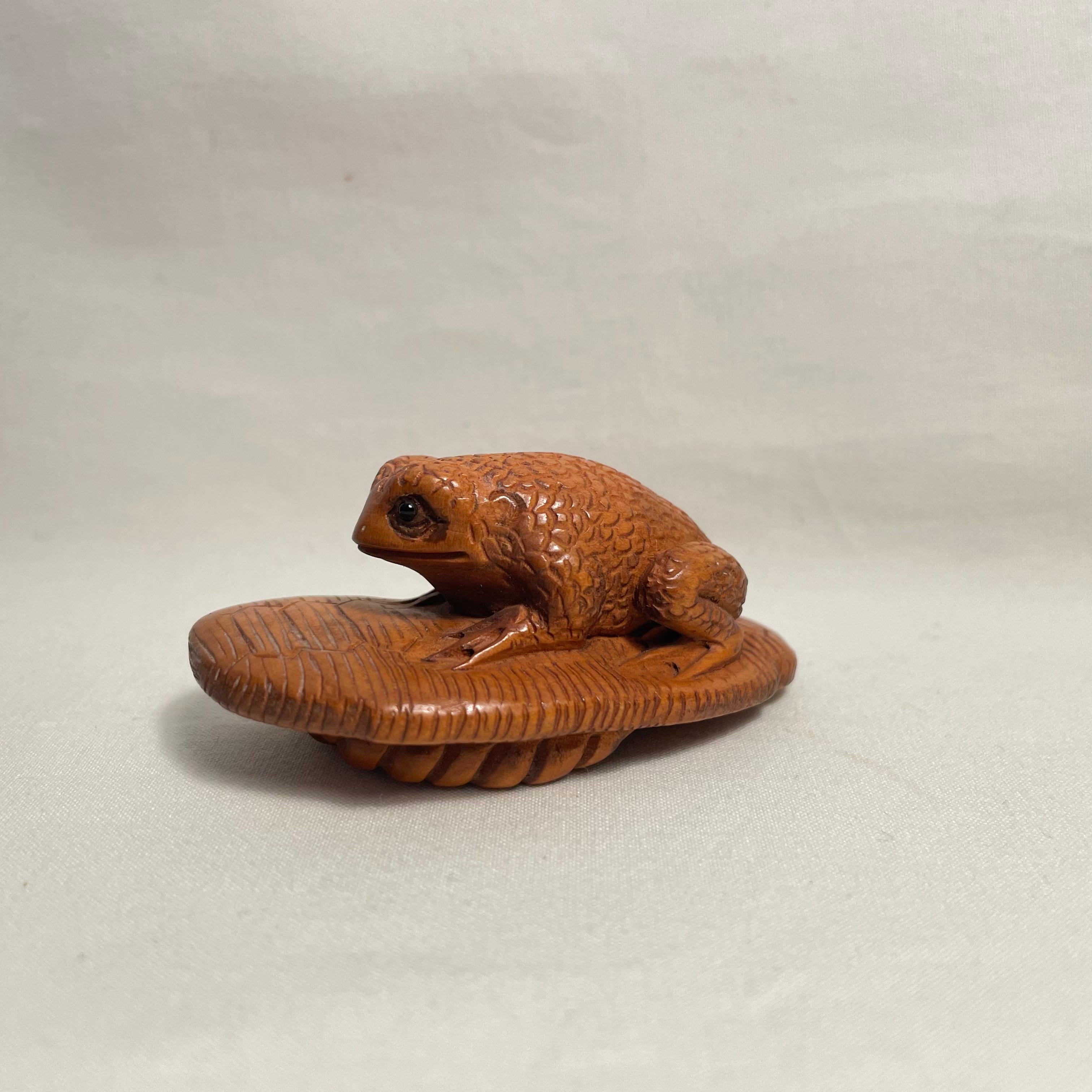 Japanese Wooden Netsuke 'Frog on the Zori sandal' 1950s Showa era 'Shoichi' 1