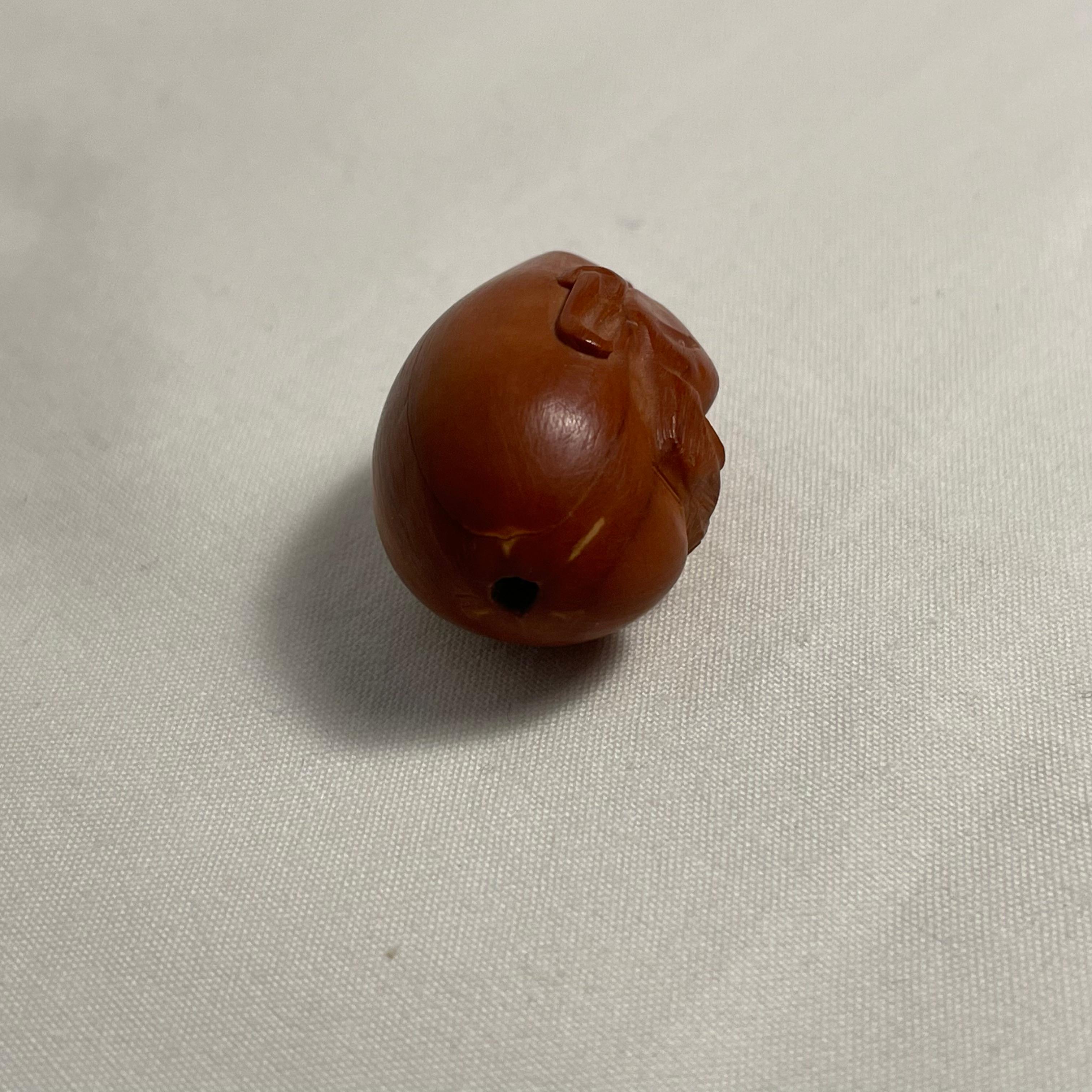 Metà XX secolo Piccolo netsuke giapponese in legno 'A Head' degli anni '40, epoca Showa in vendita