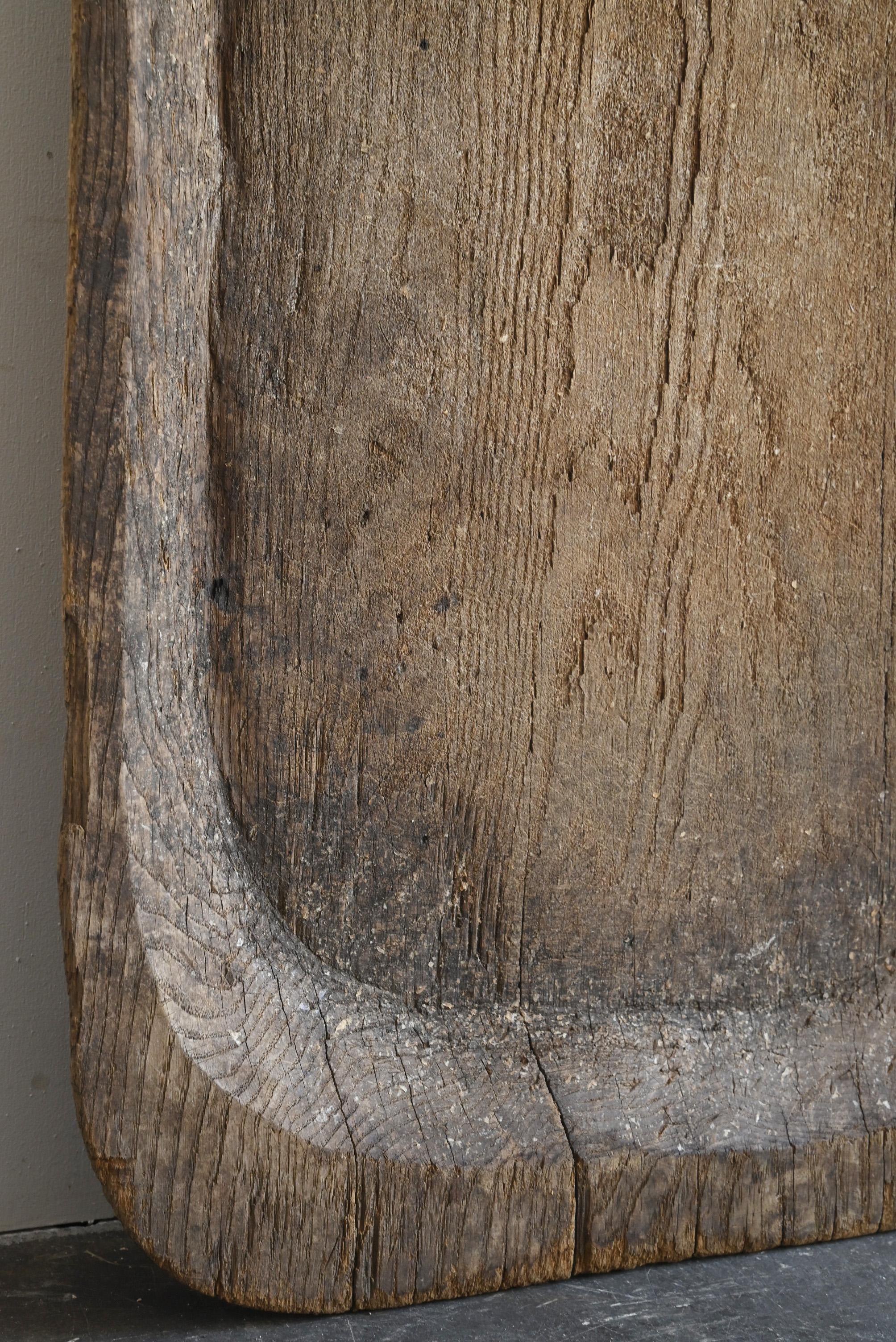 Travail du bois Tableau japonais en bois wabi-sabi/Début du 20e siècle/Support d'exposition/MINGEI en vente