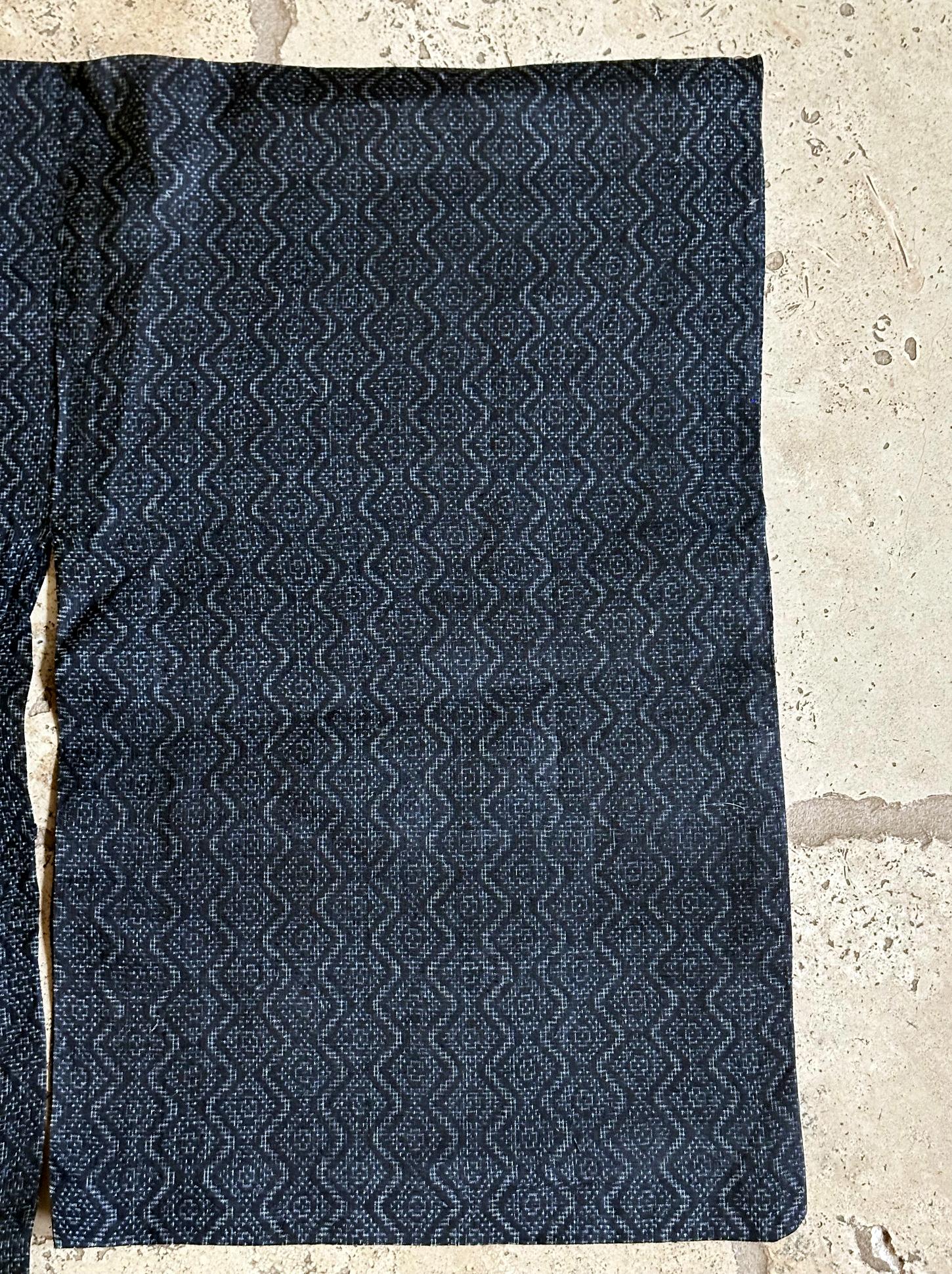 Japanese Woven Asa Double Ikat Summer Usumono Kimono Provenance In Good Condition For Sale In Atlanta, GA