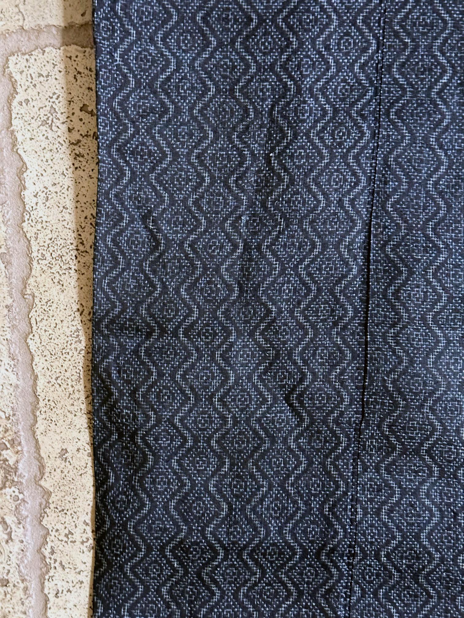 20th Century Japanese Woven Asa Double Ikat Summer Usumono Kimono Provenance For Sale