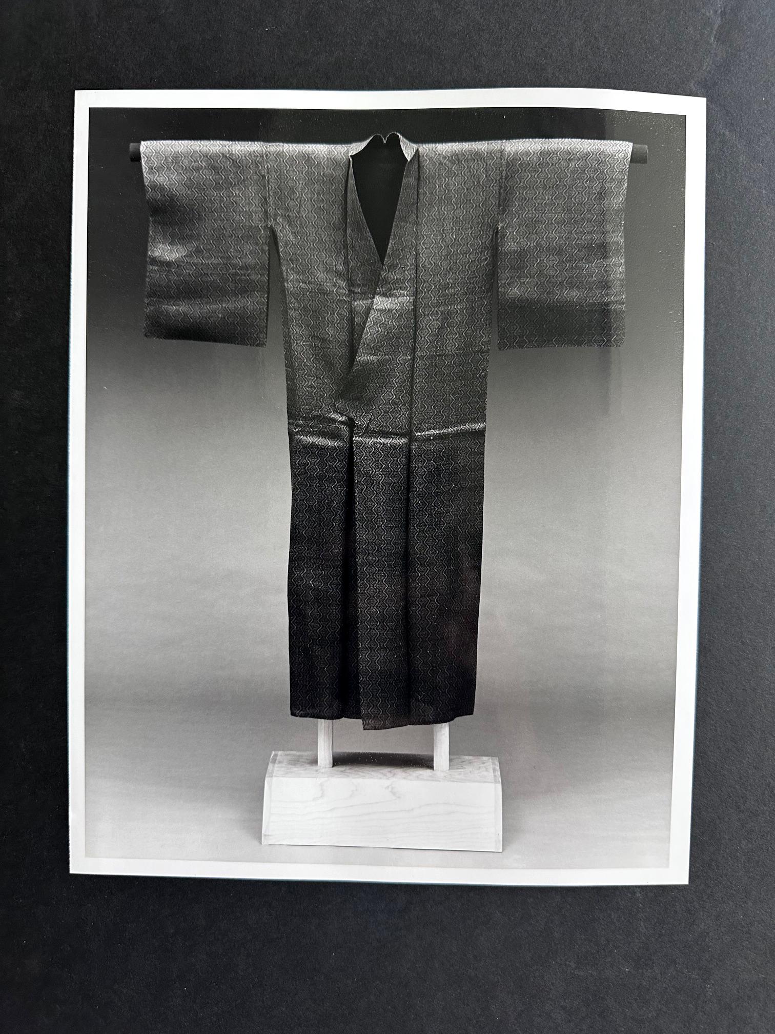 Japanese Woven Asa Double Ikat Summer Usumono Kimono Provenance For Sale 2