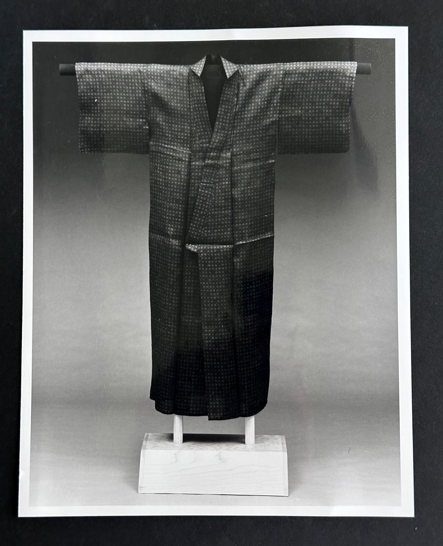 Japanese Woven Asa Double Ikat Summer Usumono Kimono Provenance For Sale 3