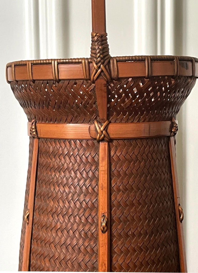 Japanese Woven Bamboo Ikebana Basket by Kosuge Kogetsu For Sale at 1stDibs