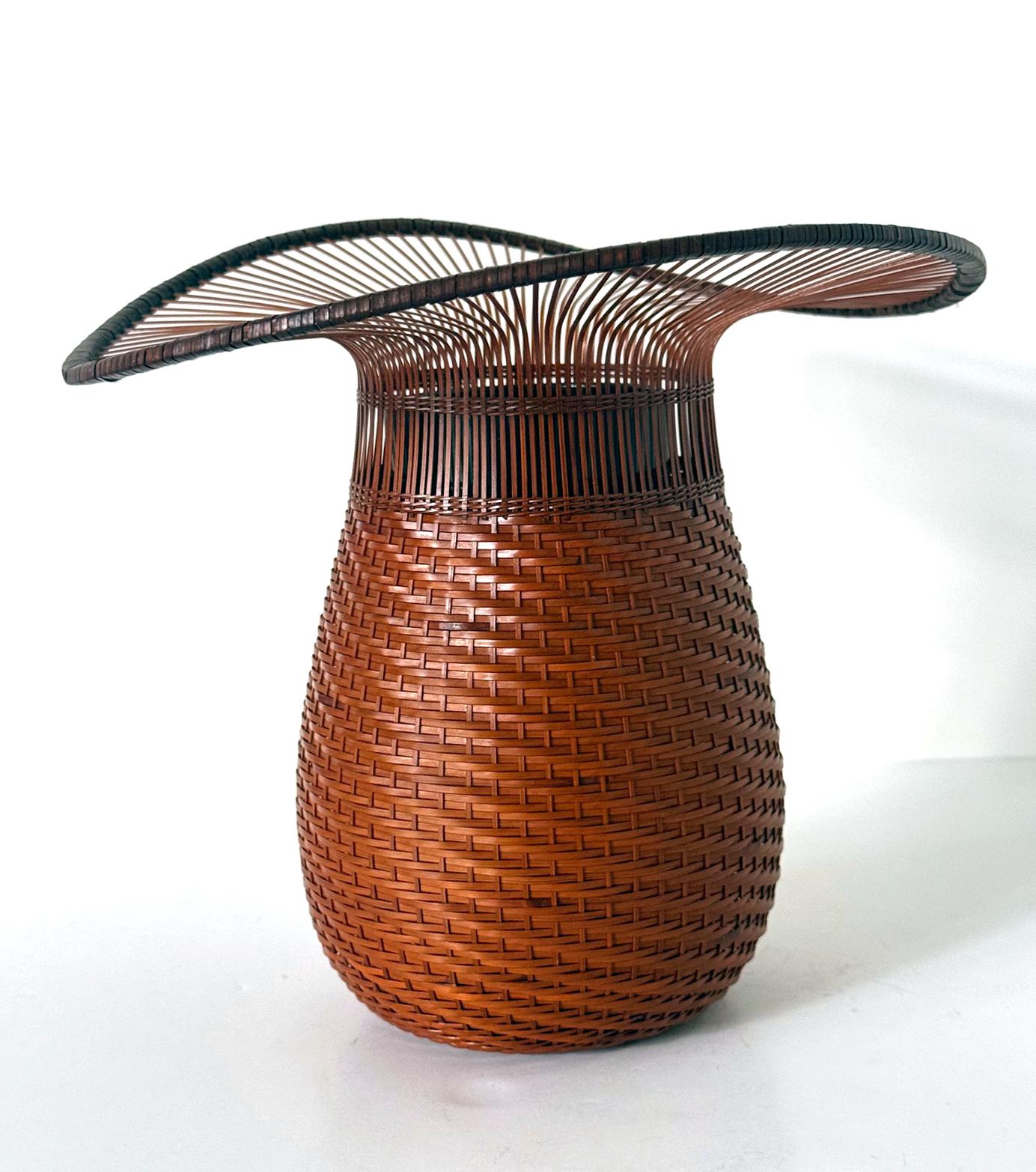 Moderno Vaso Ikebana in bambù giapponese intrecciato di Morigami Jin in vendita