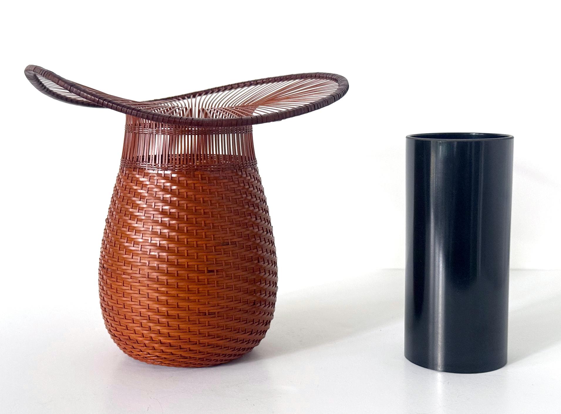 Bambù Vaso Ikebana in bambù giapponese intrecciato di Morigami Jin in vendita