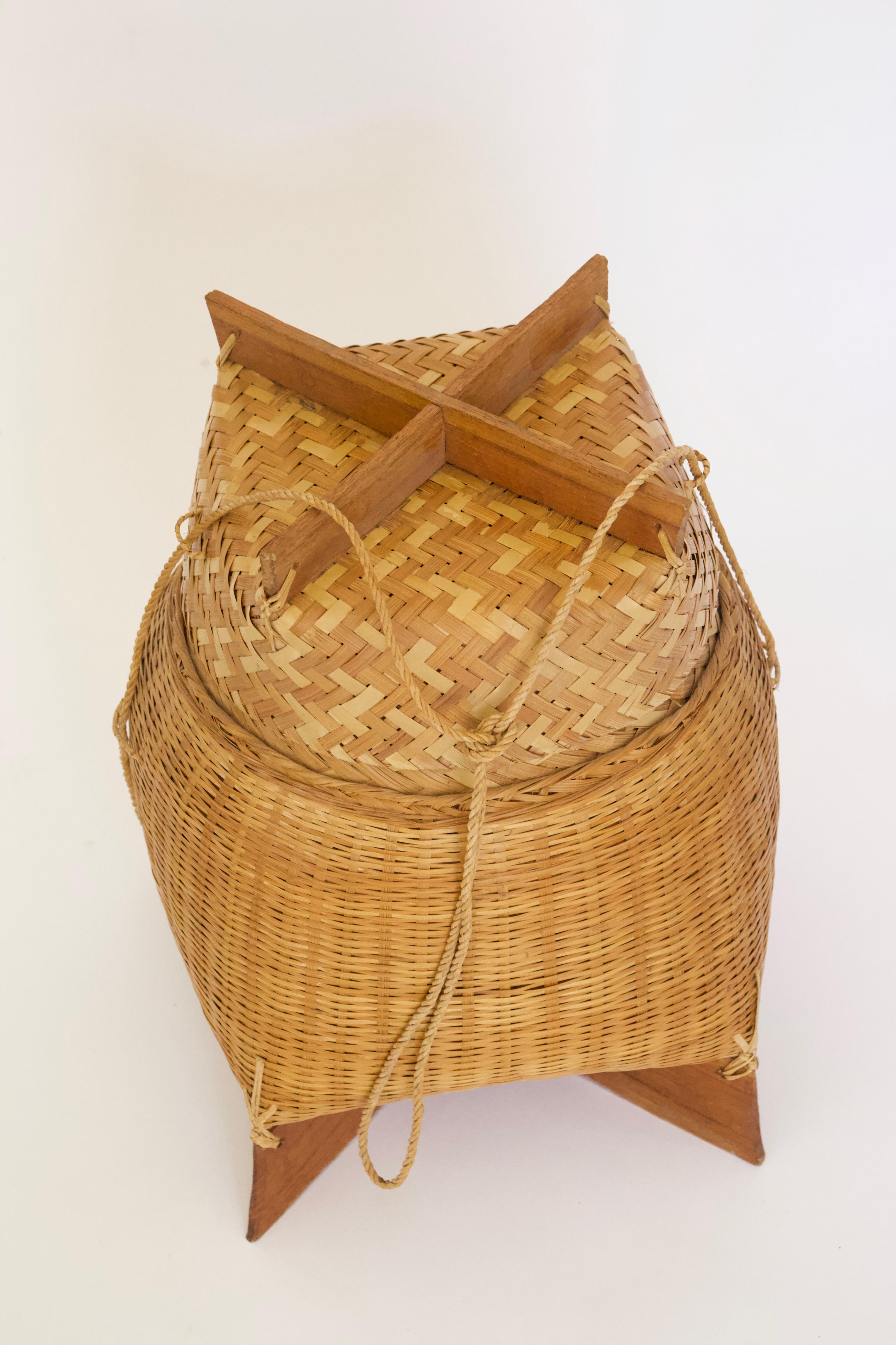 Japanese Woven Basket In Good Condition In Pittsburgh, PA