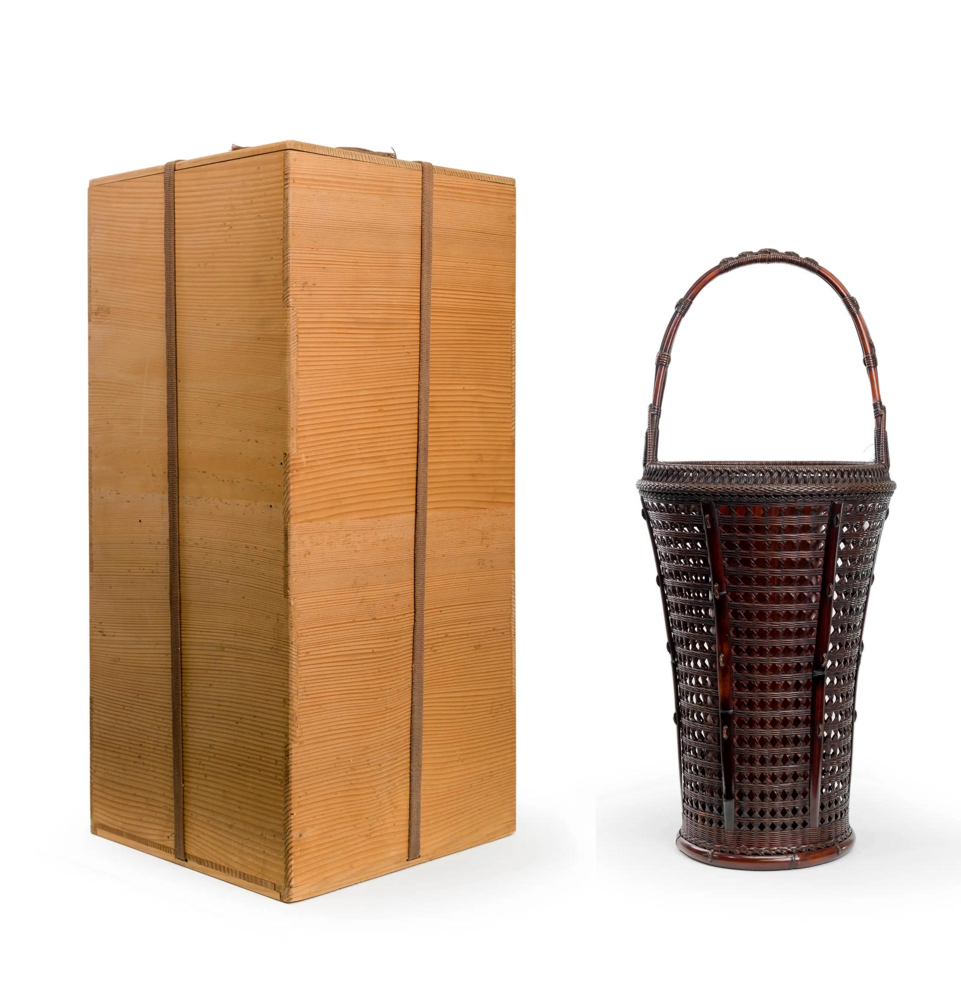 20th Century Japanese Woven Ikebana Bamboo Basket Maeda Chikubosai I For Sale