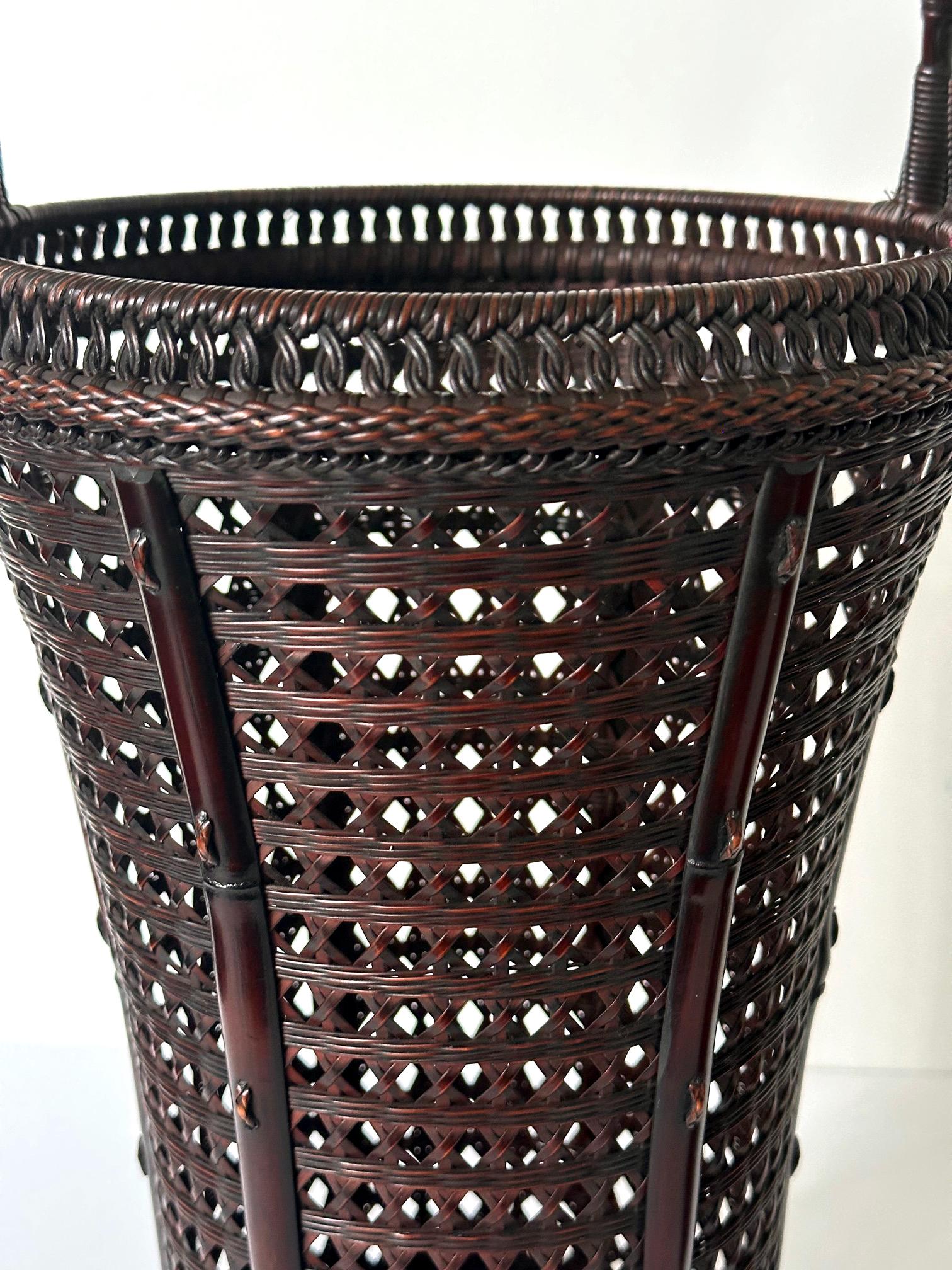 Japanese Woven Ikebana Bamboo Basket Maeda Chikubosai I For Sale 1