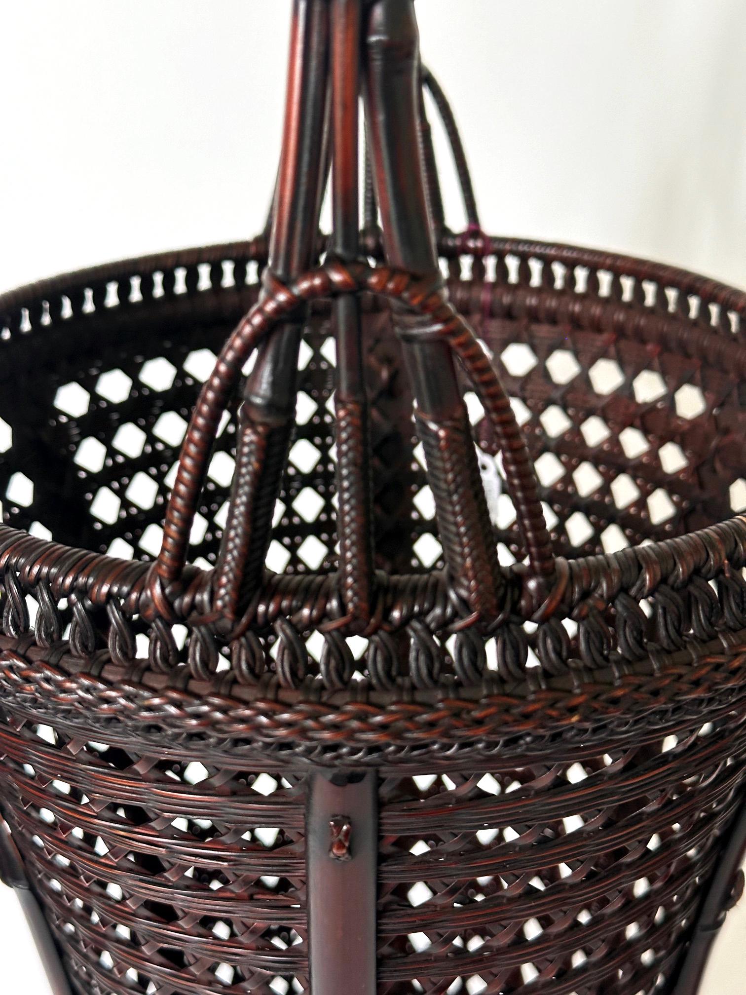 Japanese Woven Ikebana Bamboo Basket Maeda Chikubosai I For Sale 3