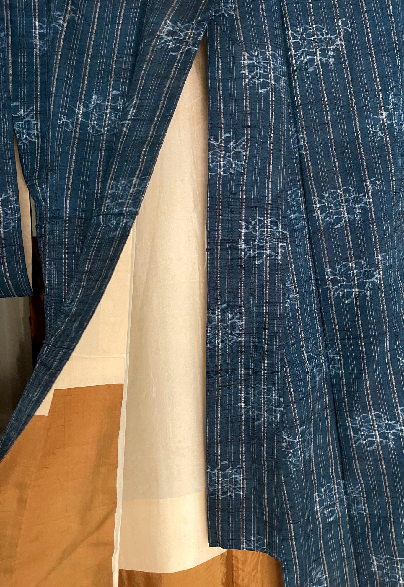 Kimono Japonés de Lino Tejido con Tintes de Plantilla Katazome Japonismo en venta