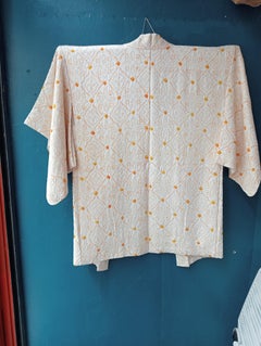 Japanese yellow and white Haori Kimono Coat for Women with Silk Shibori 1970s