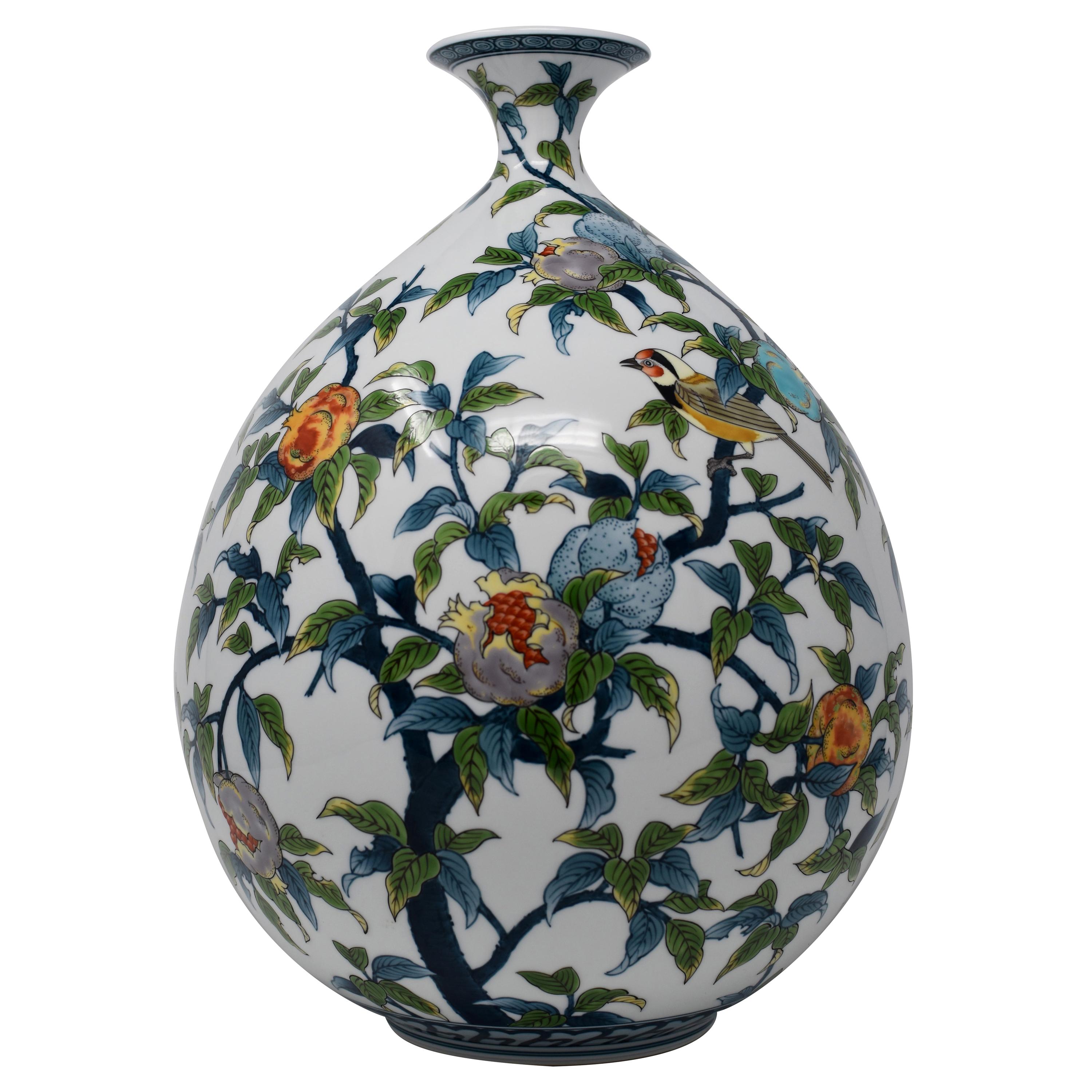 Zeitgenössische japanische Vase aus gelb-blau-grünem Porzellan von Meisterkünstler, 2 im Angebot