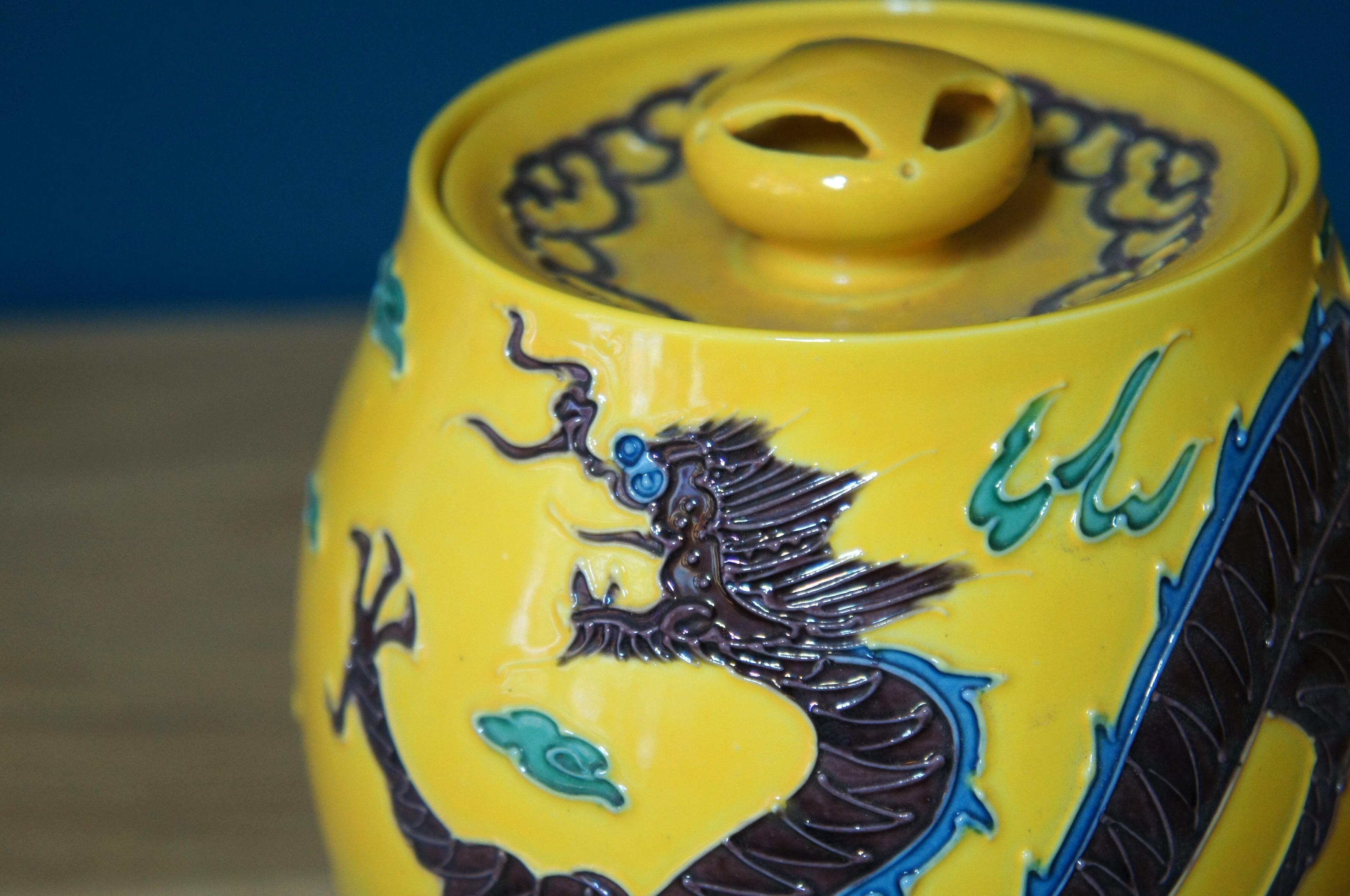 20th Century Japanese Yellow Porcelain Dragon Vase With Lid, 1960s For Sale