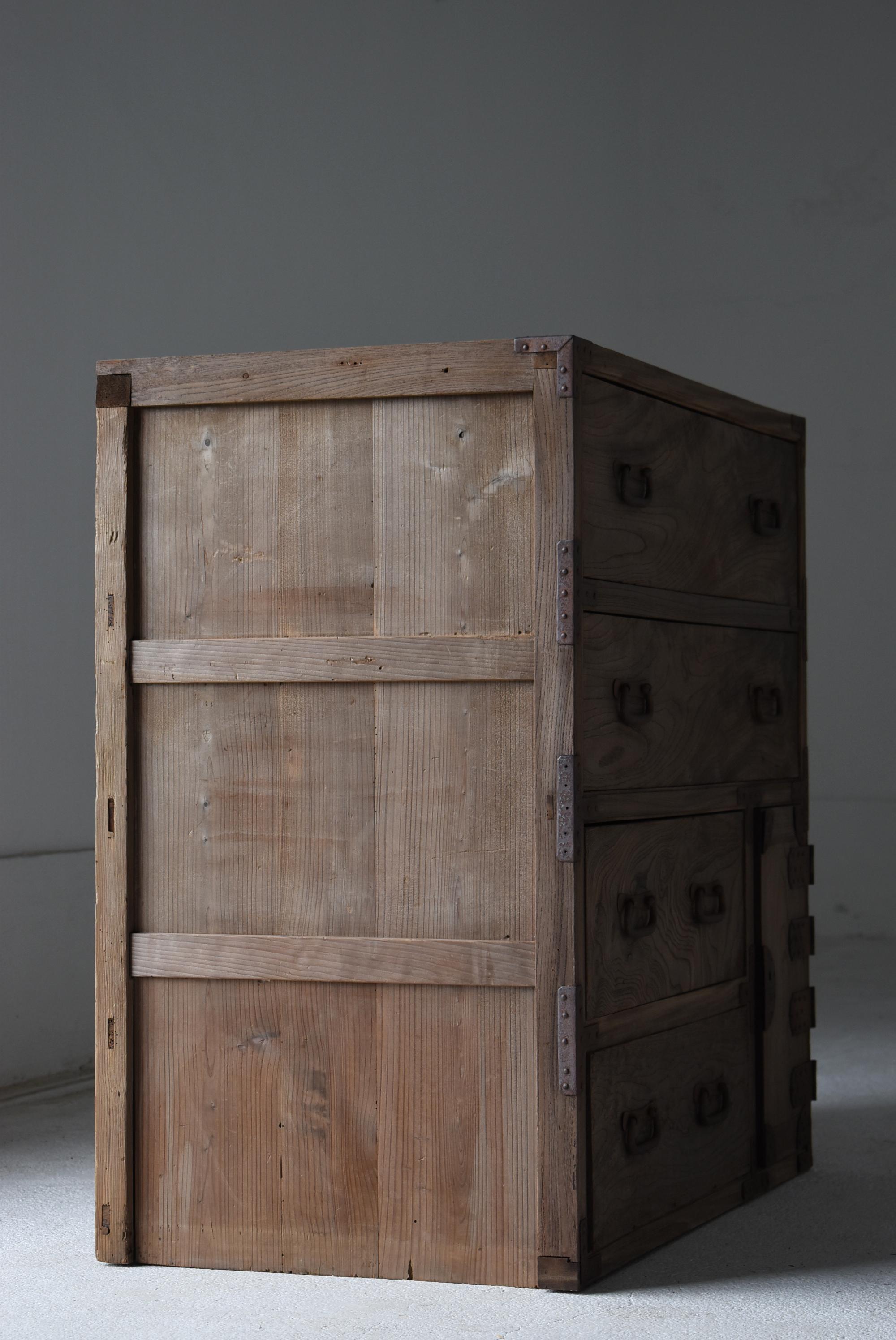 Japanische Zelkova-Holz-Schublade 1860-1900 / Sideboard Wabi Sabi im Angebot 6