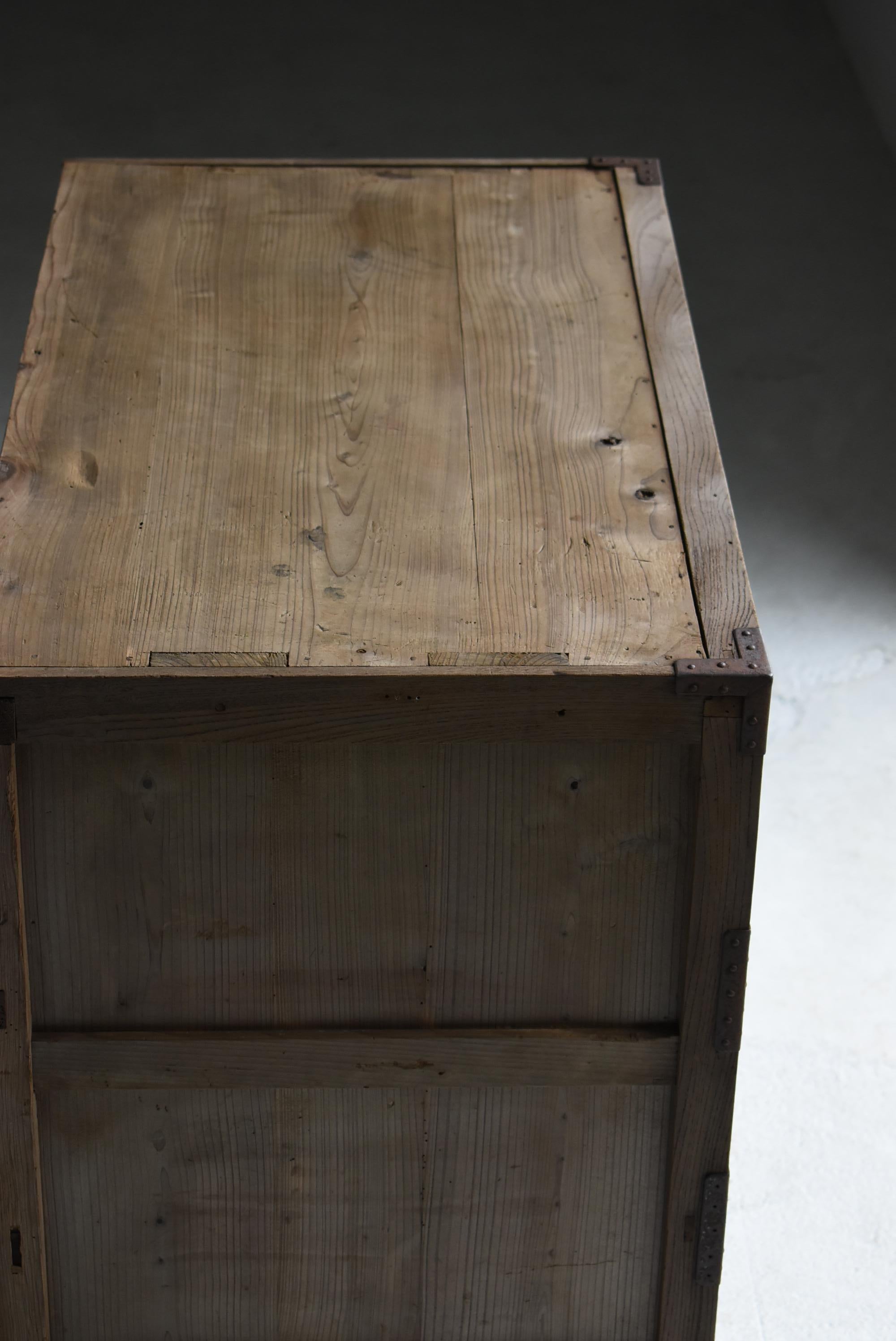 Japanische Zelkova-Holz-Schublade 1860-1900 / Sideboard Wabi Sabi im Angebot 9