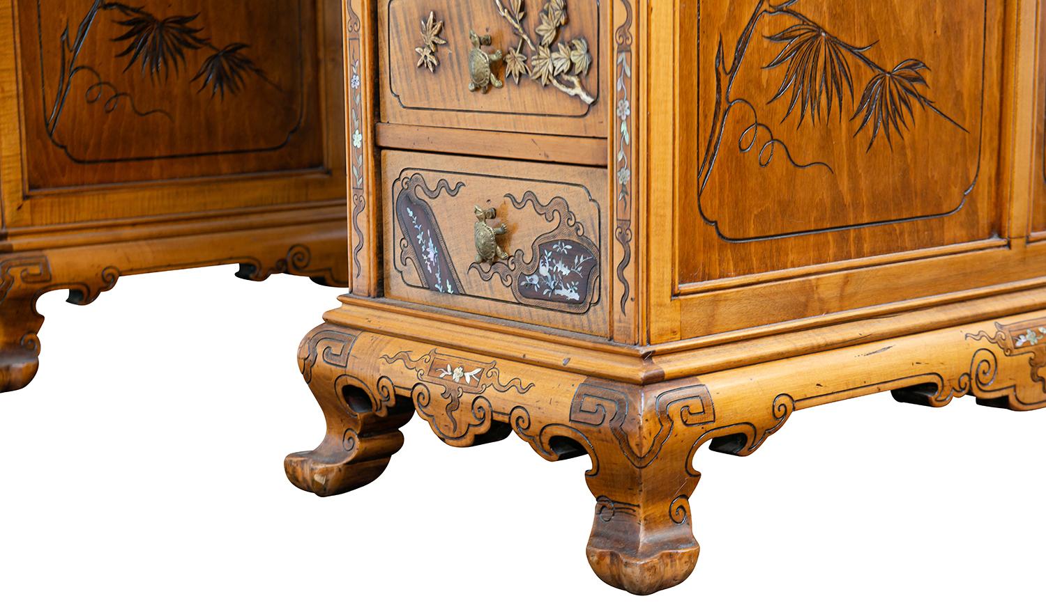 Fruitwood Japanned 19th Century Pedestal Desk, Attributed to Viardot For Sale