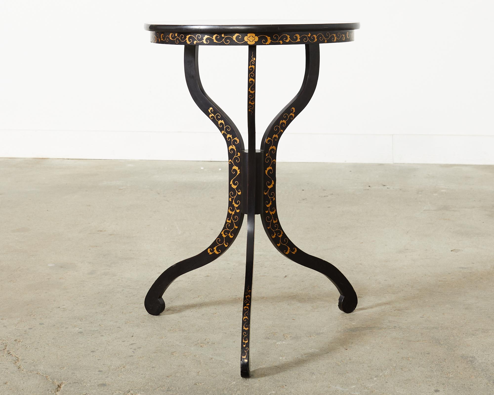Japonisme Lacquer Round Occasional Table Parcel Gilt Decoration 9